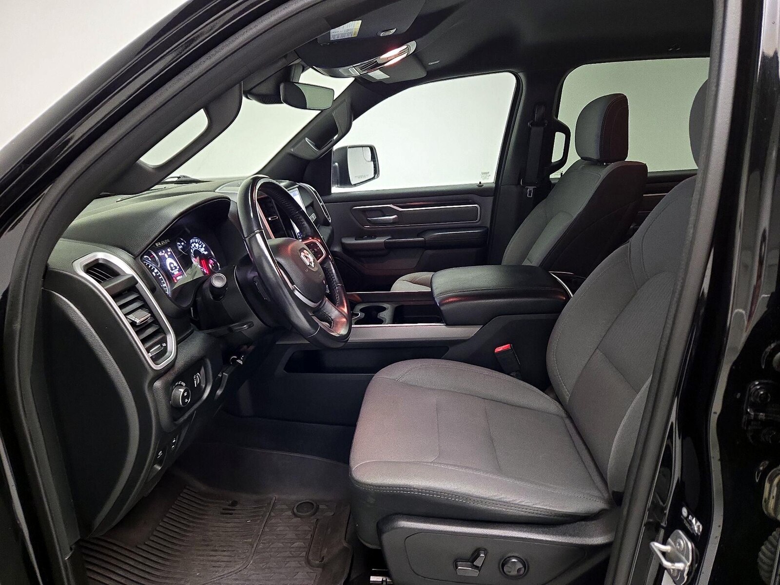Power Seat(s) & Side Airbags