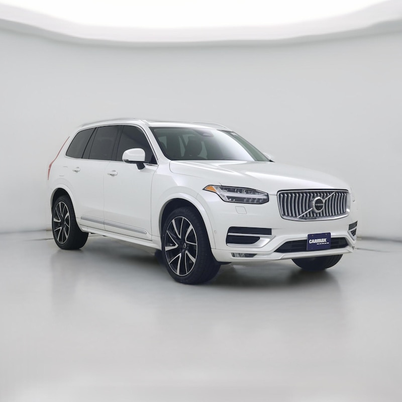 2023 Volvo XC90 B5 Plus