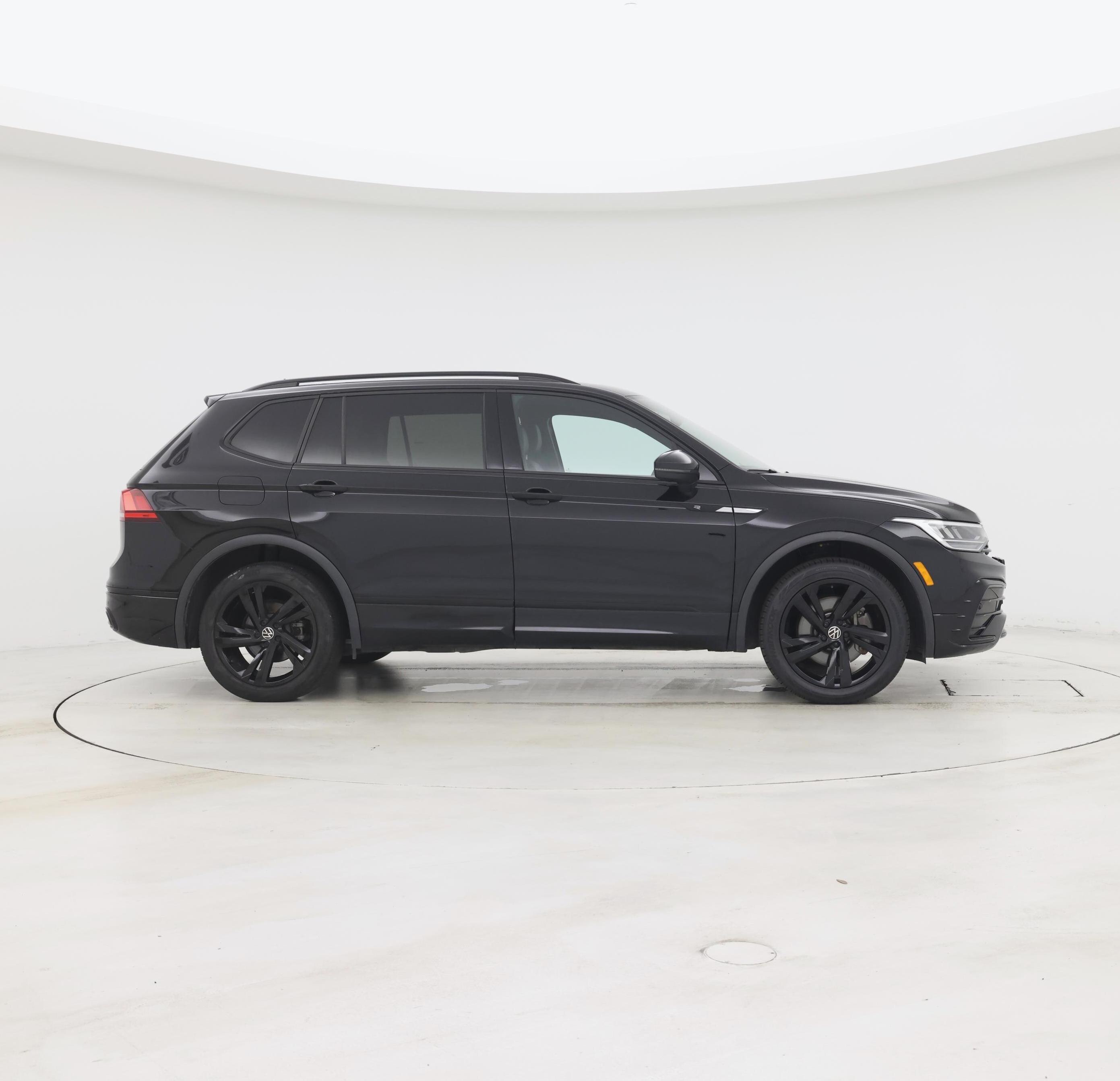 Thumbnail: 2024 Volkswagen Tiguan - 7