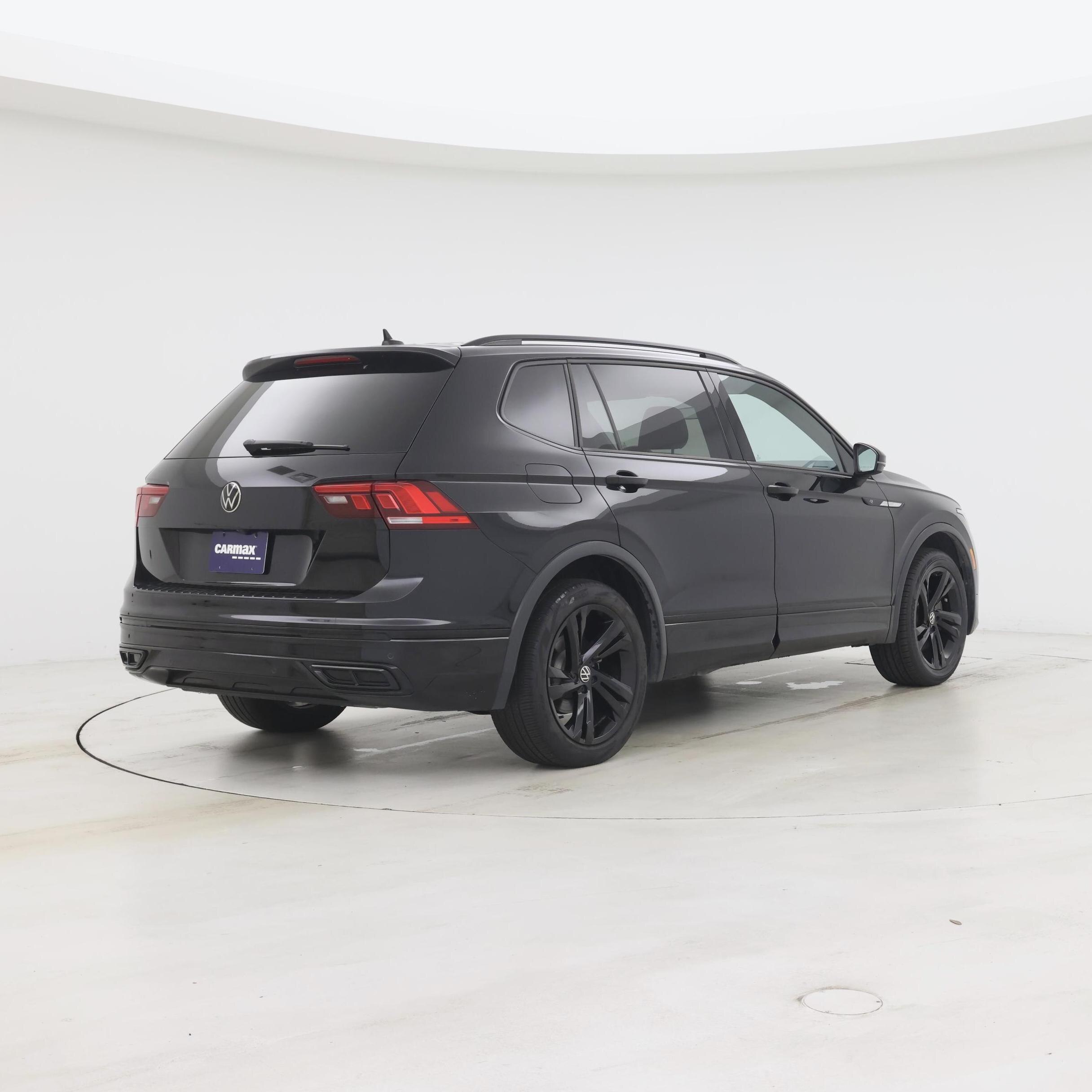 Thumbnail: 2024 Volkswagen Tiguan - 8