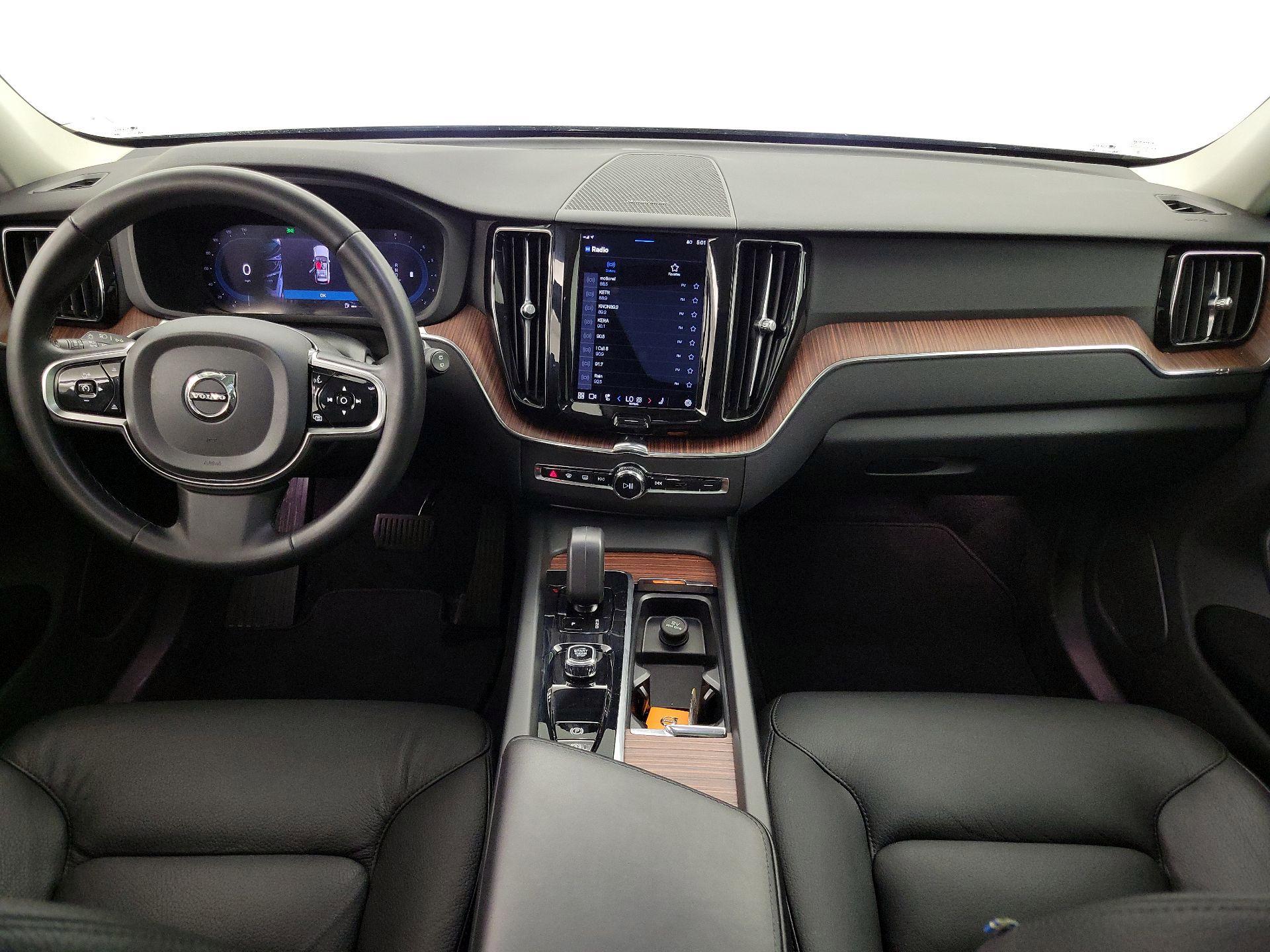 Thumbnail: 2023 Volvo XC60 - 9