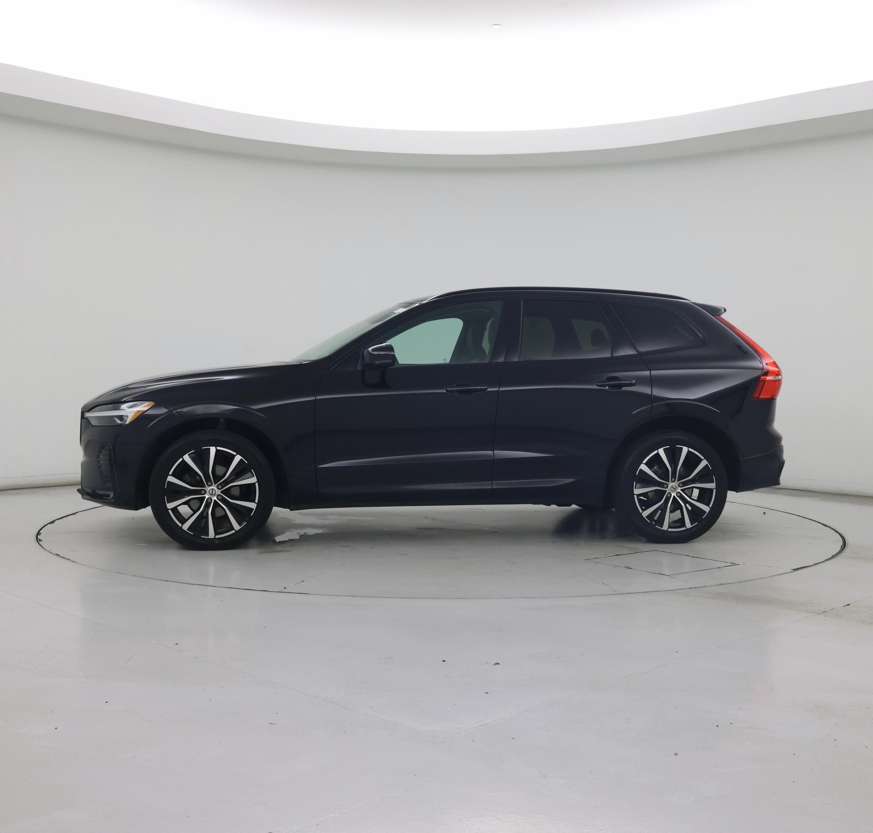 Thumbnail: 2023 Volvo XC60 - 3