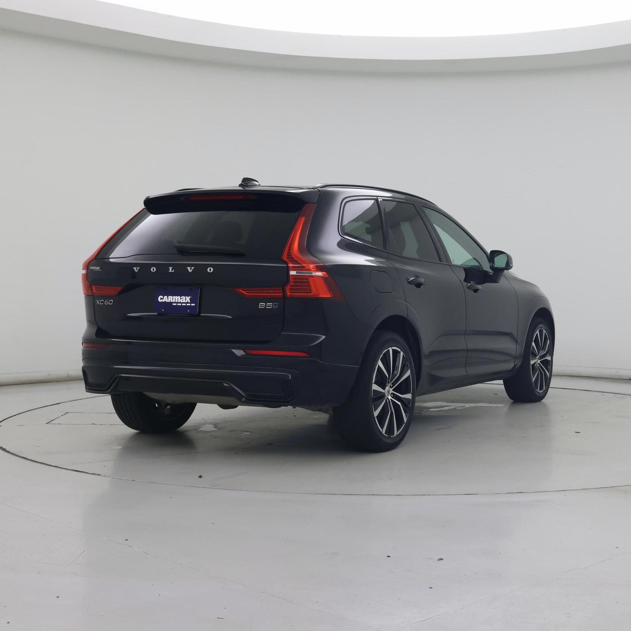 Thumbnail: 2023 Volvo XC60 - 8