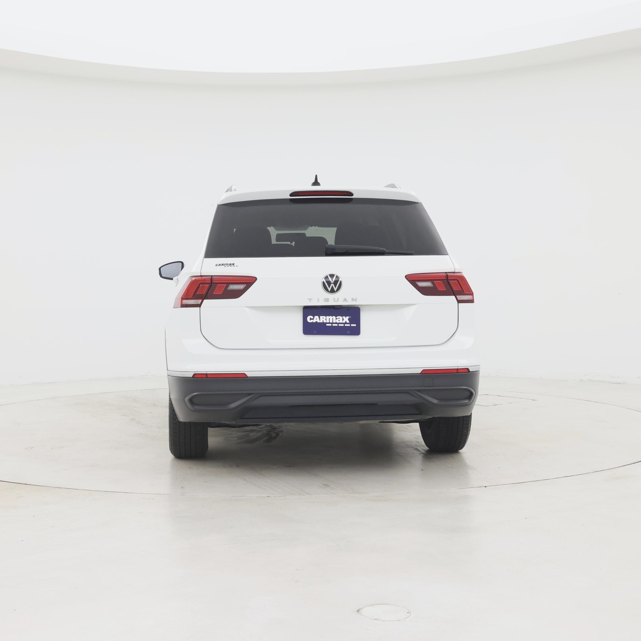 Thumbnail: 2022 Volkswagen Tiguan - 6