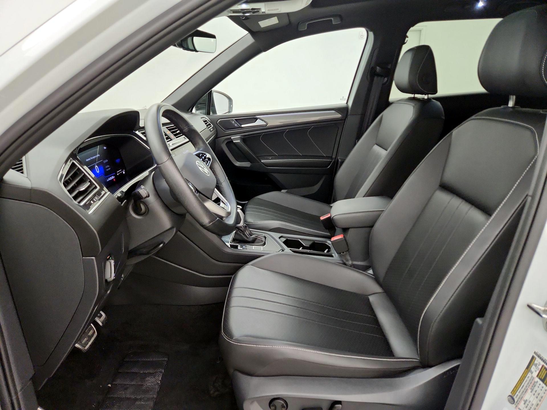 Thumbnail: 2024 Volkswagen Tiguan - 11
