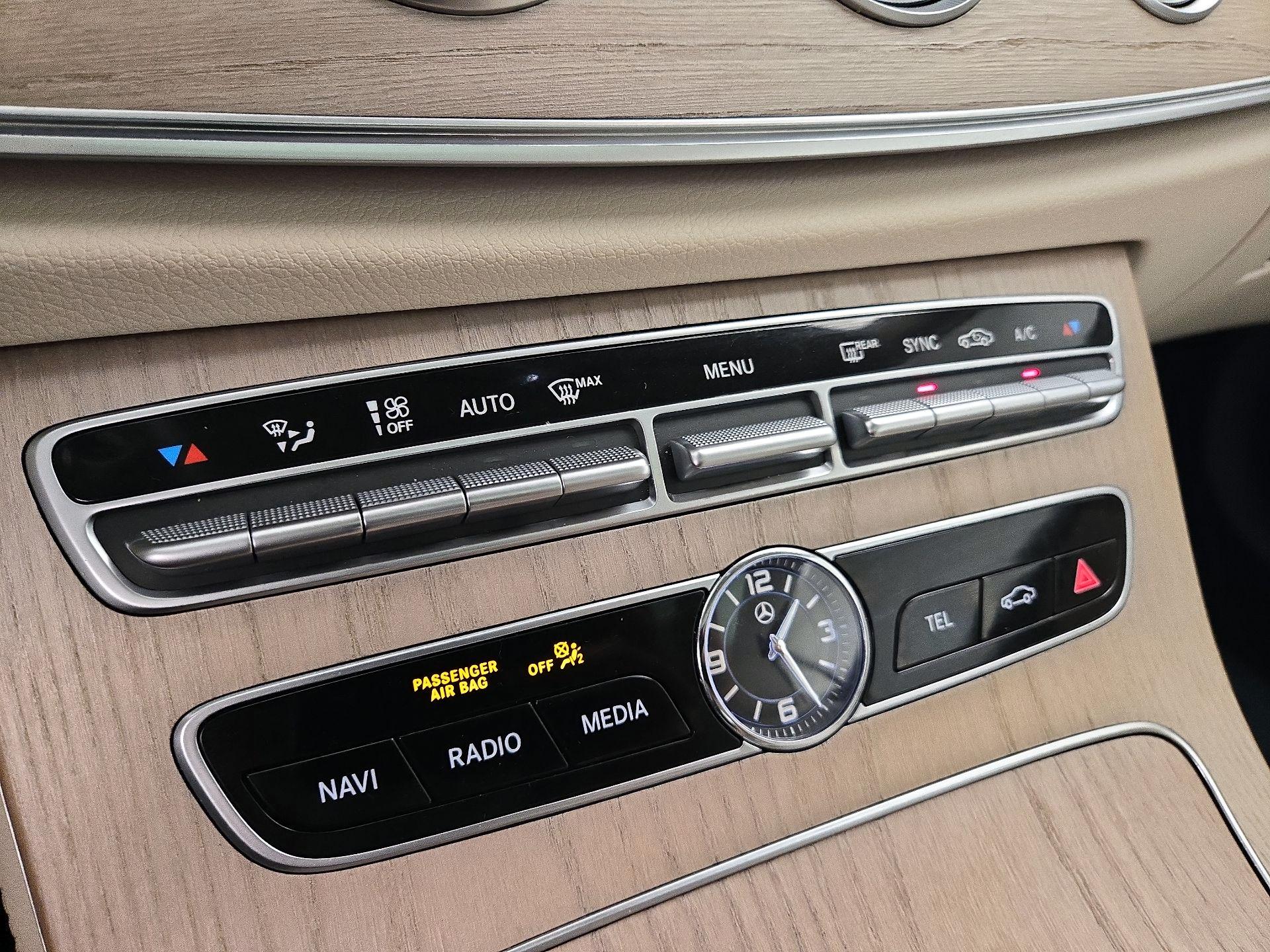 Thumbnail: 2018 Mercedes-Benz E-Class - 17