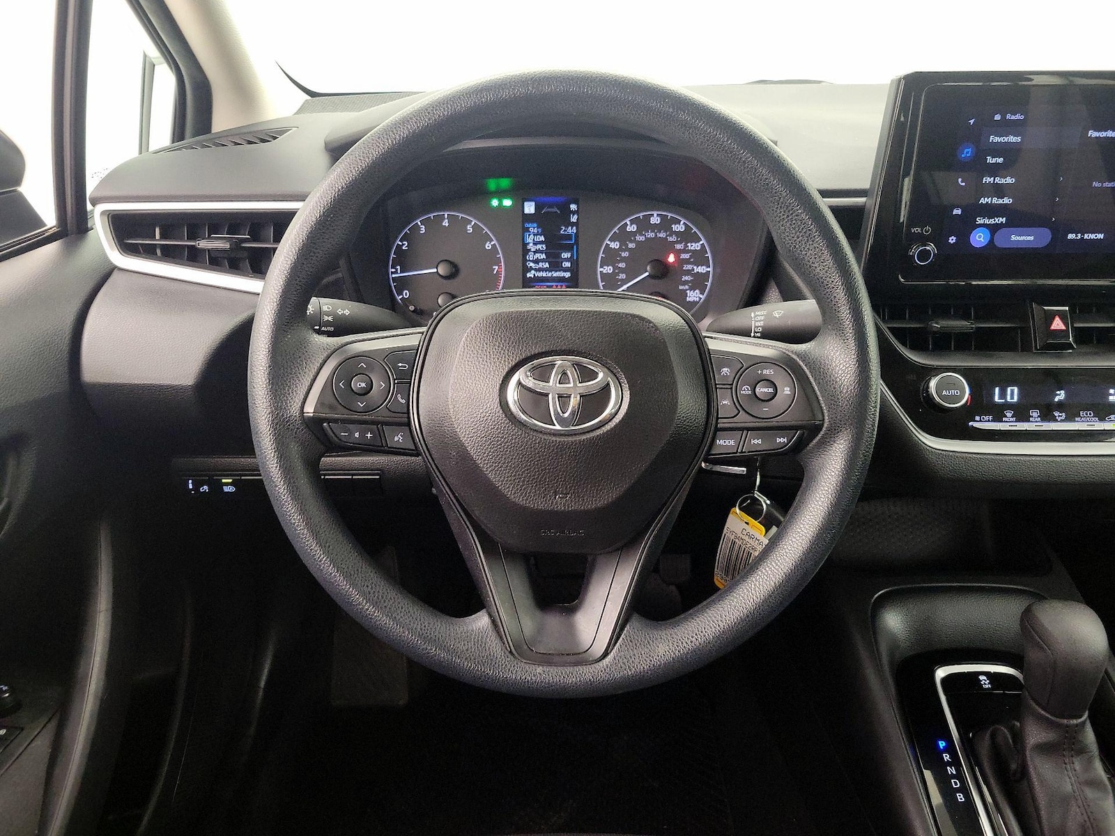 2024 Toyota Corolla LE - Photo 11