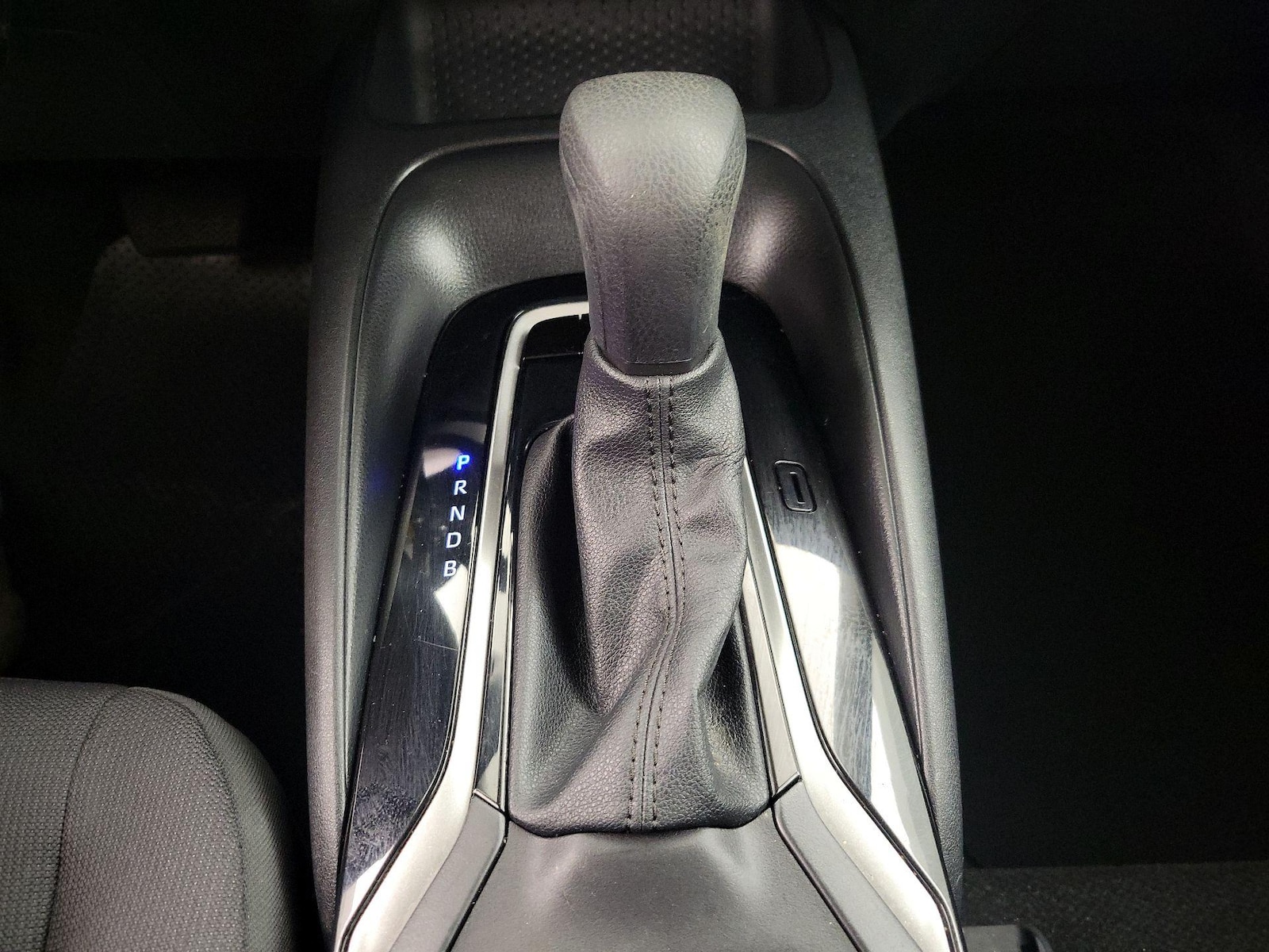 2024 Toyota Corolla LE - Photo 18