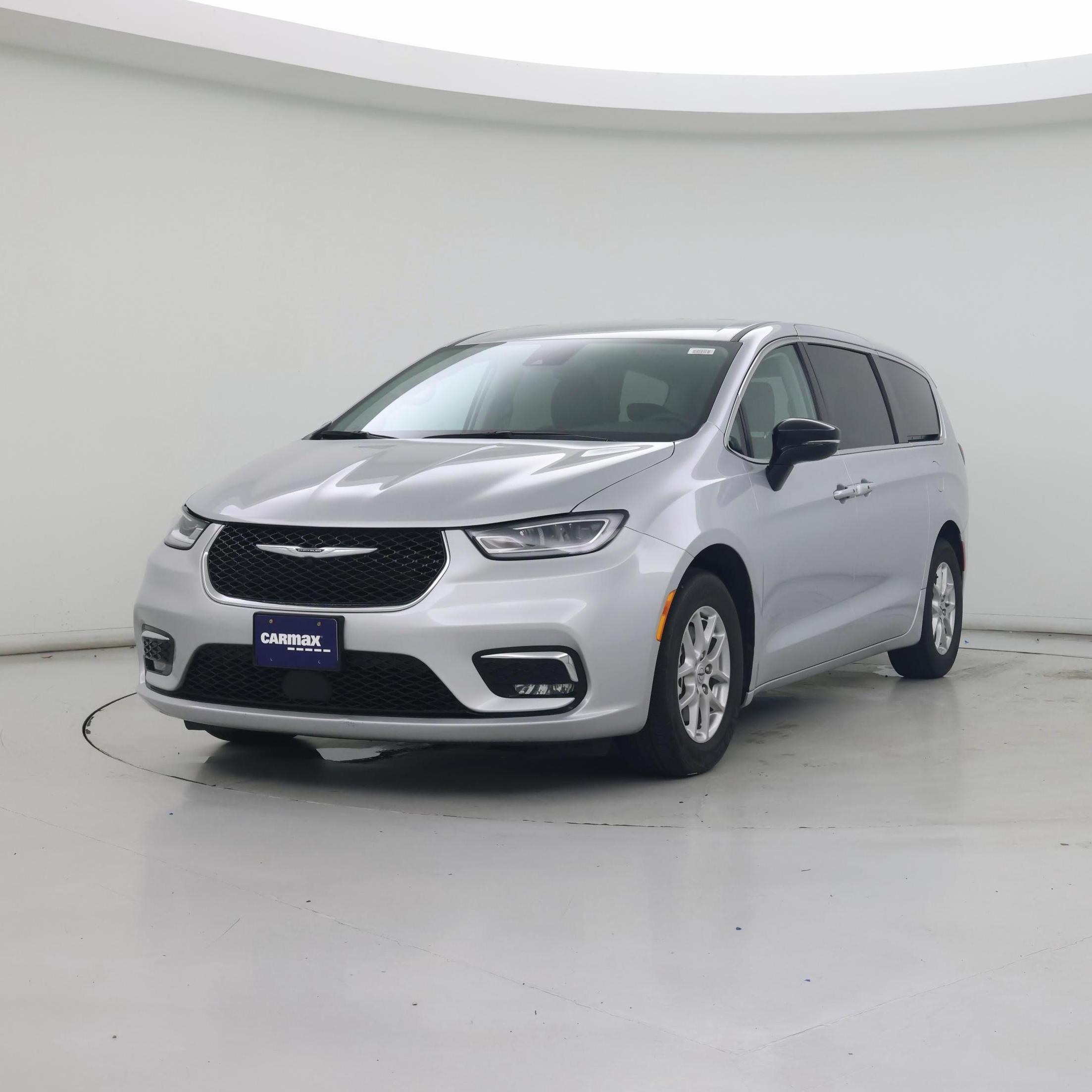 Thumbnail: 2024 Chrysler Pacifica - 4