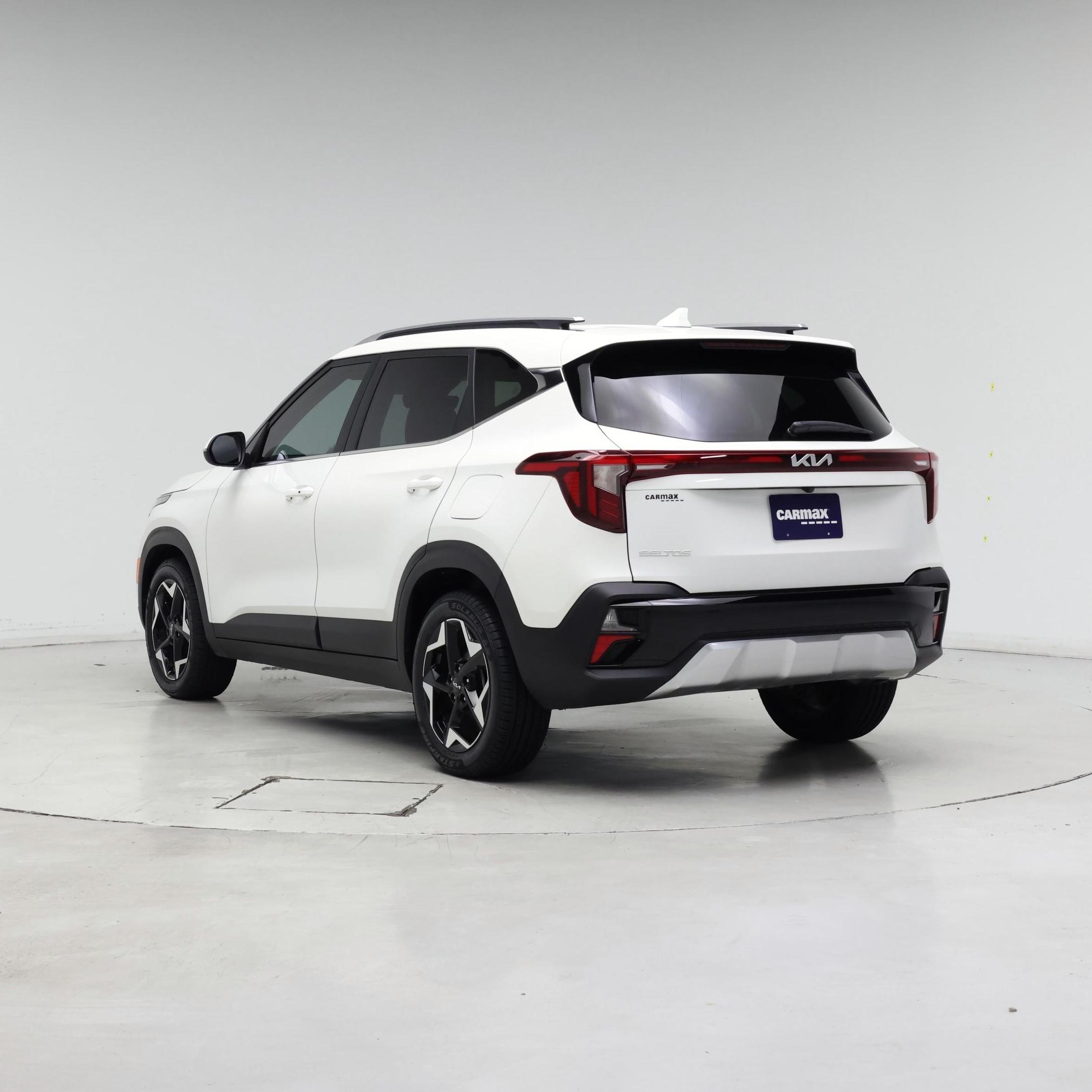 Thumbnail: 2024 Kia Seltos - 2