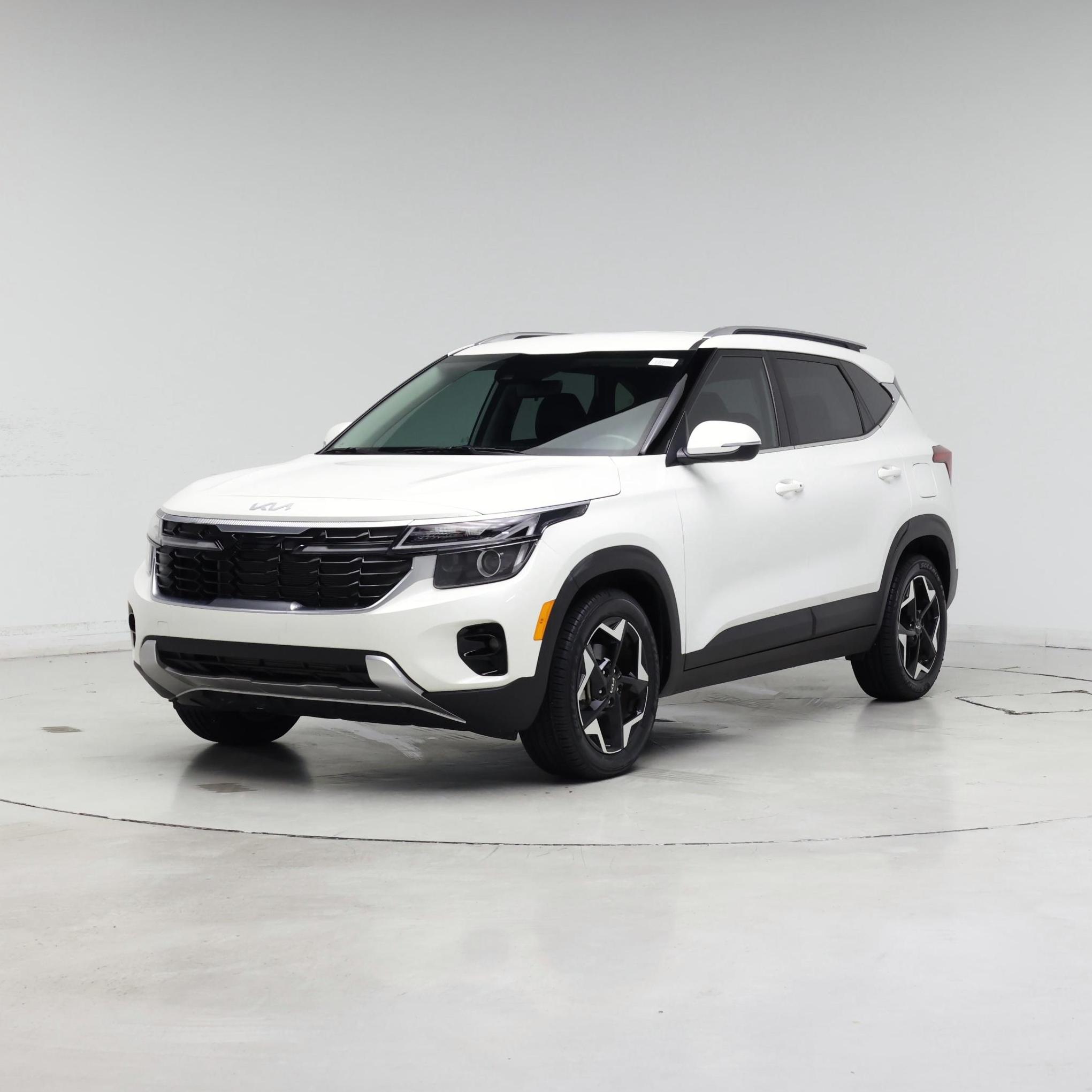 Thumbnail: 2024 Kia Seltos - 4