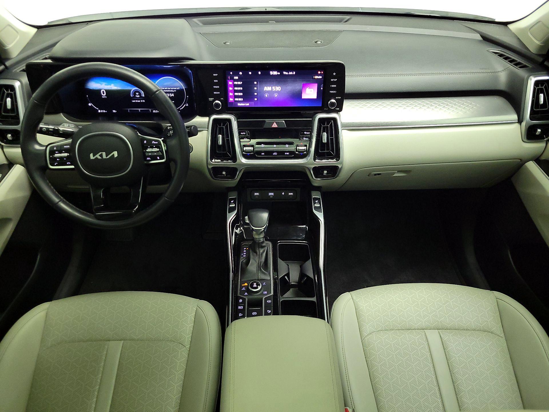 Thumbnail: 2023 Kia Sorento - 9