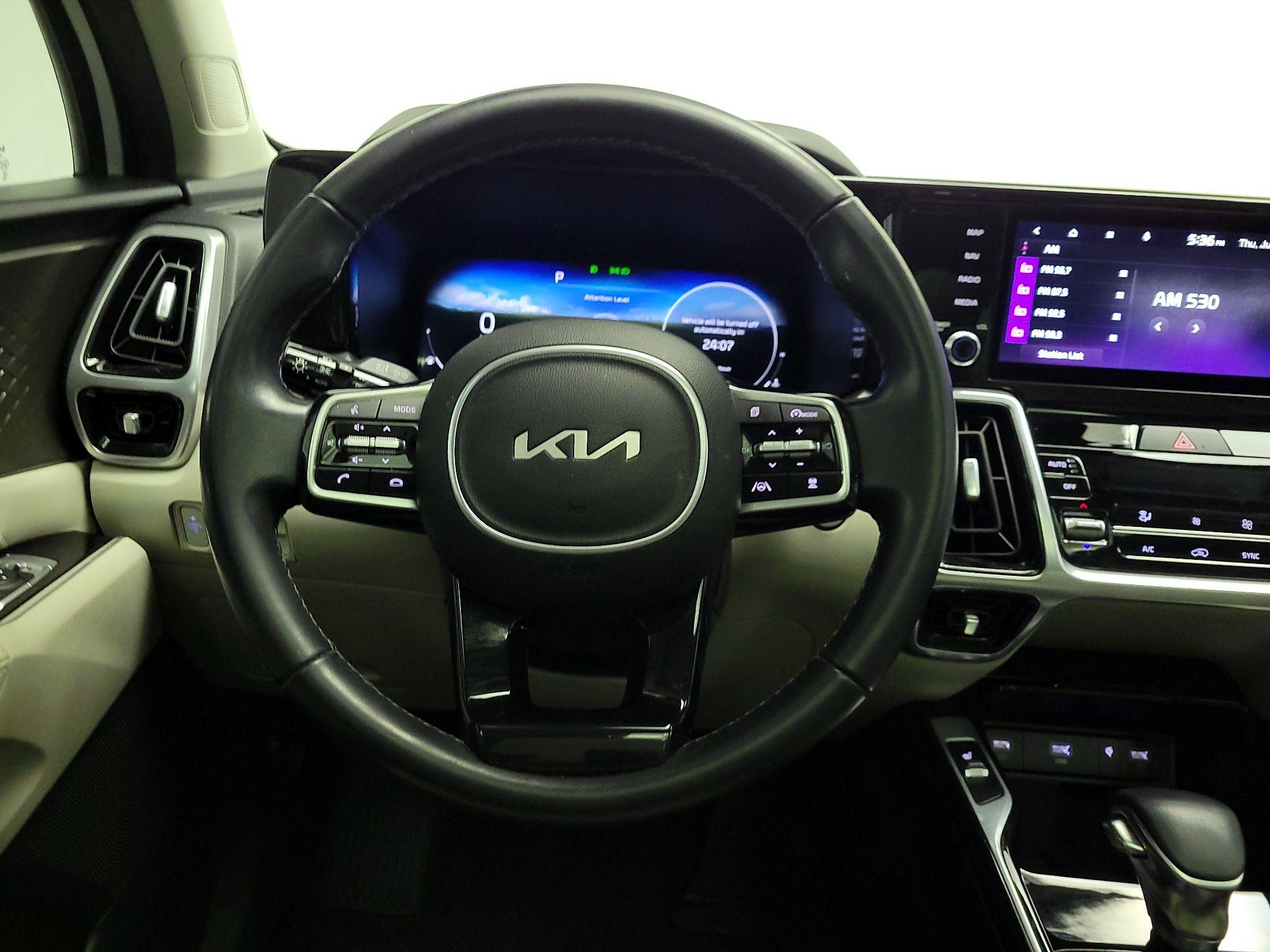 Thumbnail: 2023 Kia Sorento - 10