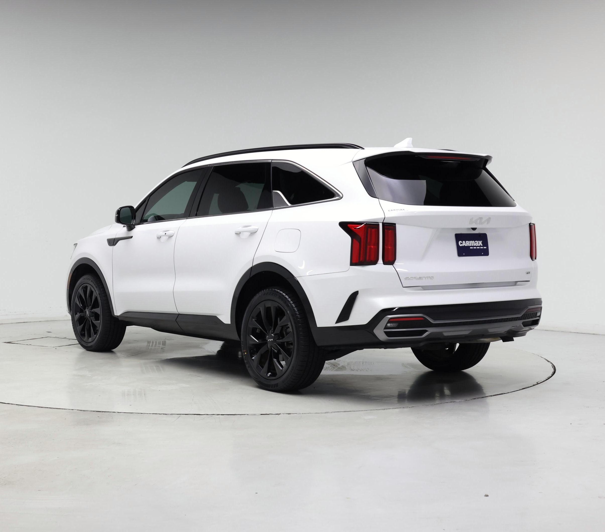 Thumbnail: 2023 Kia Sorento - 2