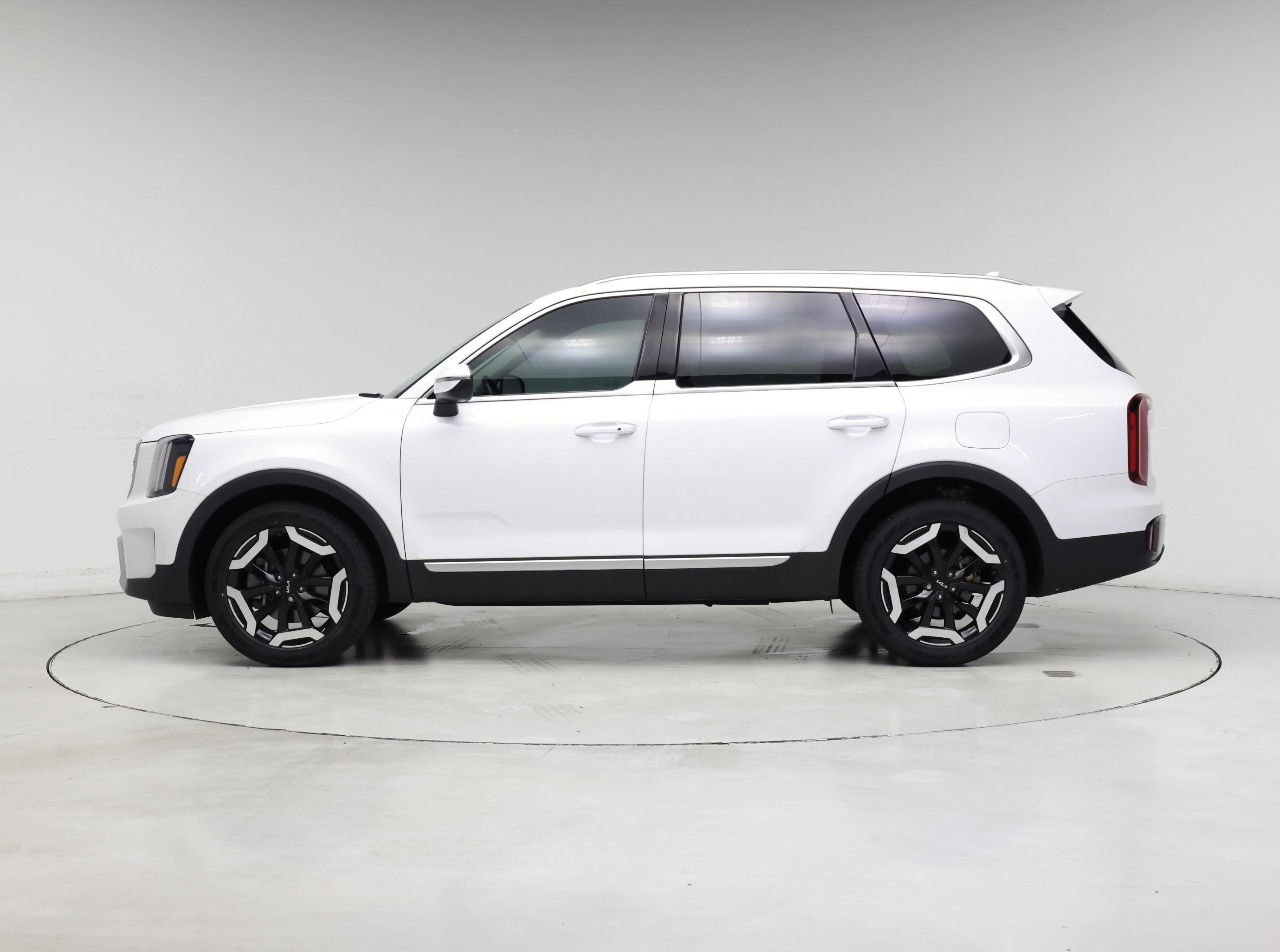 Thumbnail: 2024 Kia Telluride - 3