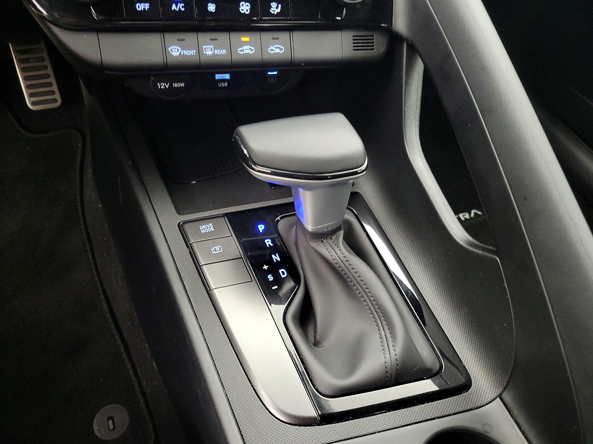 Thumbnail: 2025 Hyundai Elantra - 17