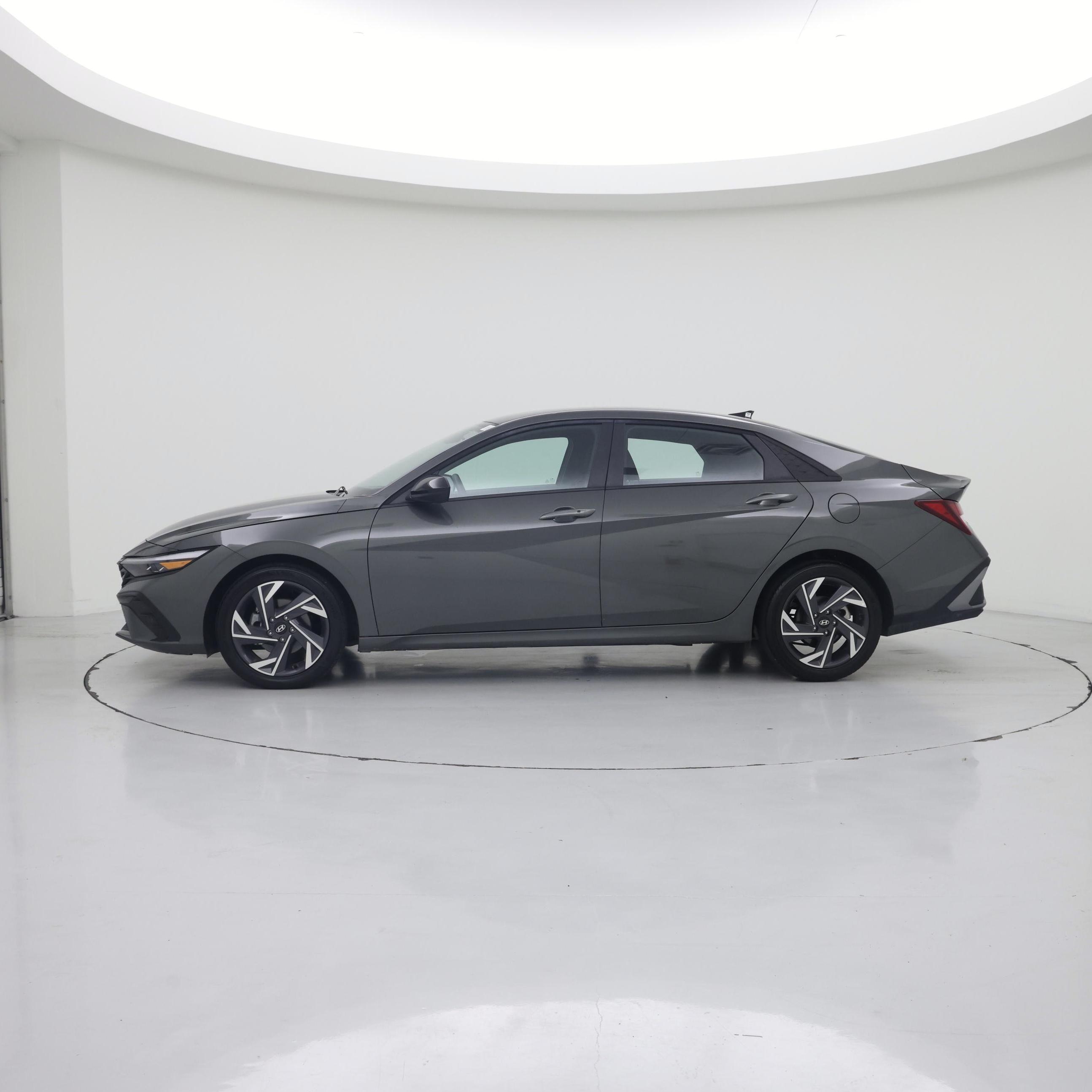 Thumbnail: 2025 Hyundai Elantra - 3