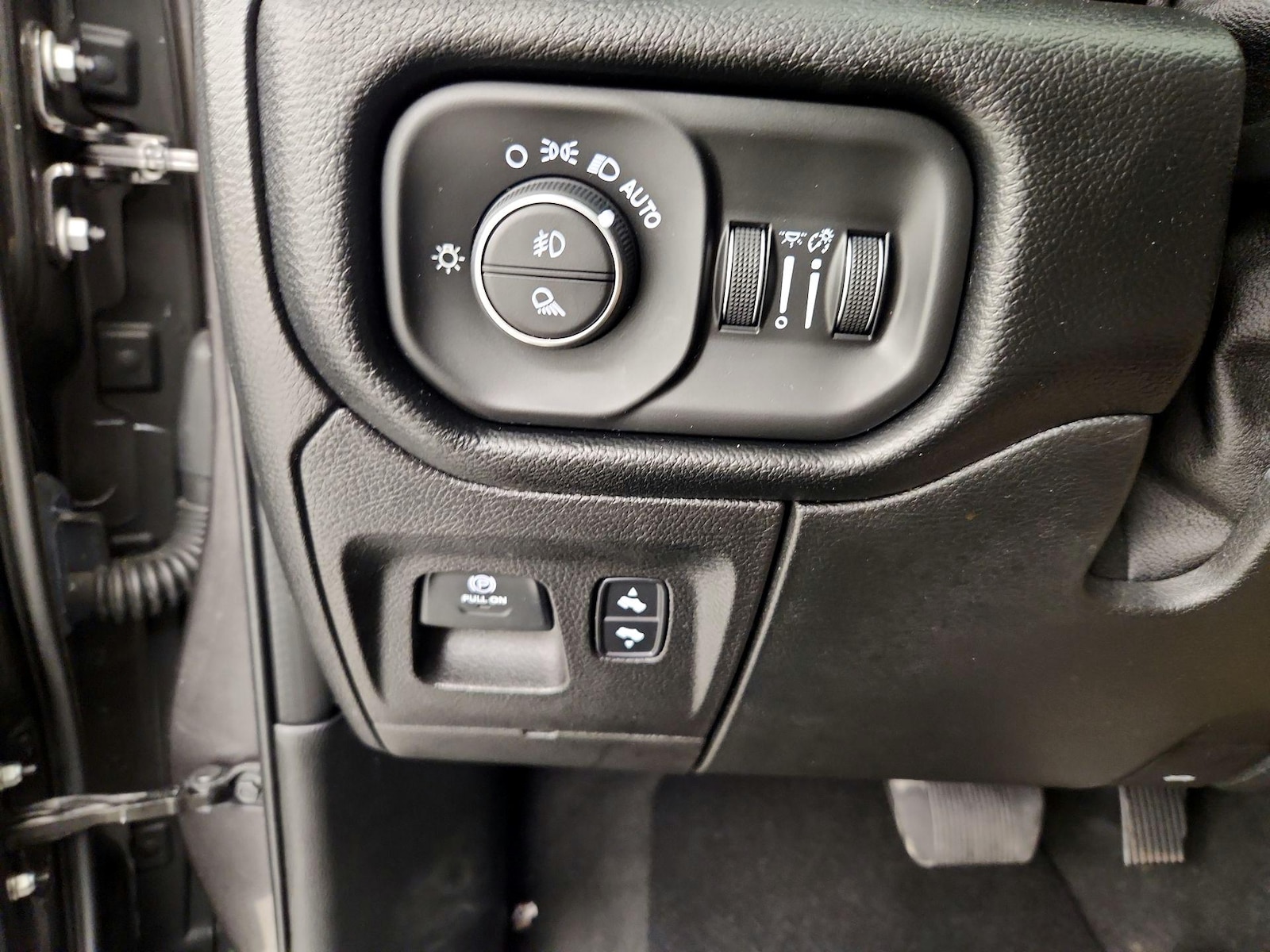 2021 RAM Ram 1500 Pickup Laramie - Photo 14