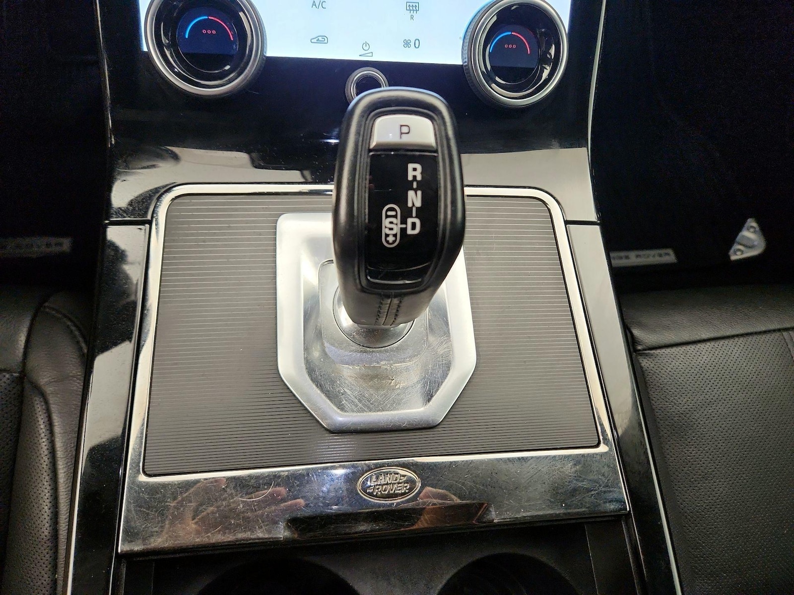 2021 Land Rover Range Rover Evoque SE - Photo 19