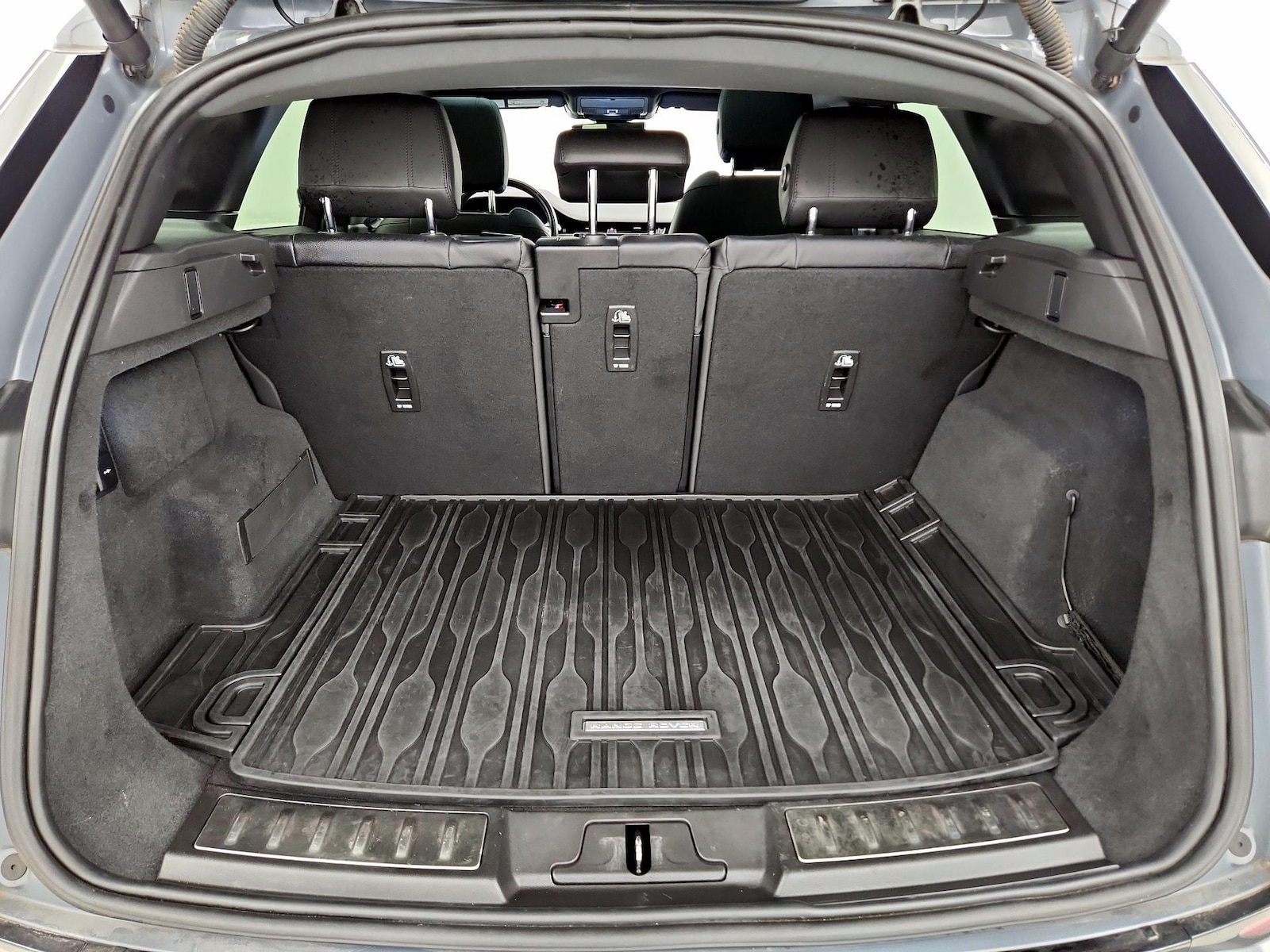 2021 Land Rover Range Rover Evoque SE - Photo 23