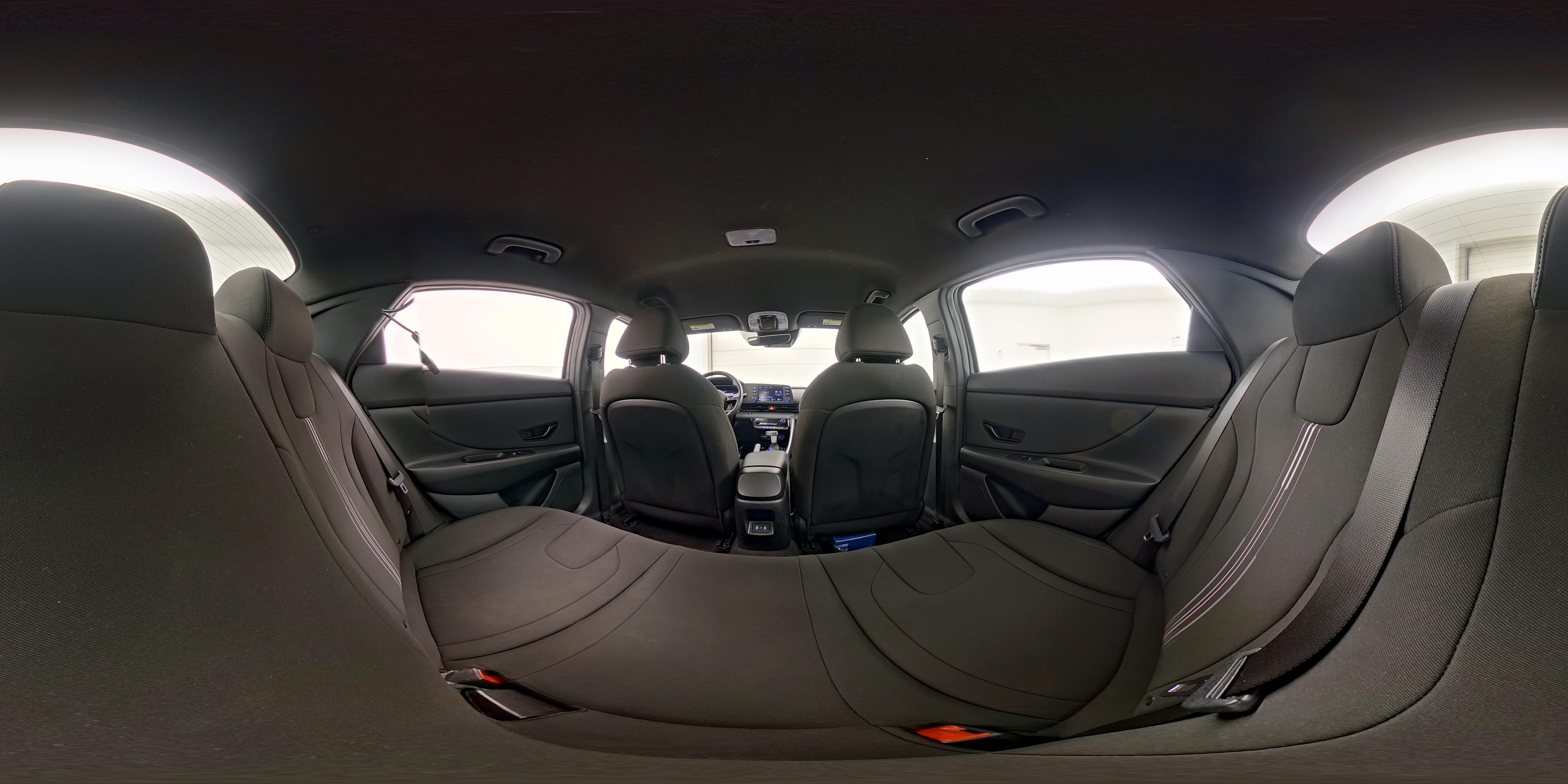 2025 Hyundai Elantra SEL - Photo 25