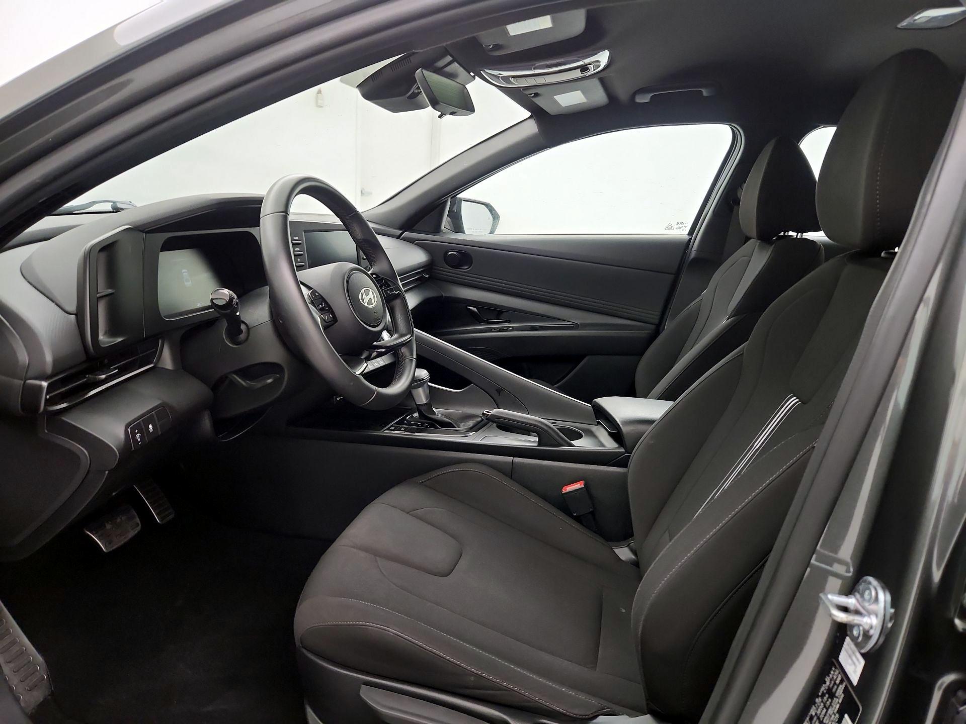 Thumbnail: 2025 Hyundai Elantra - 11