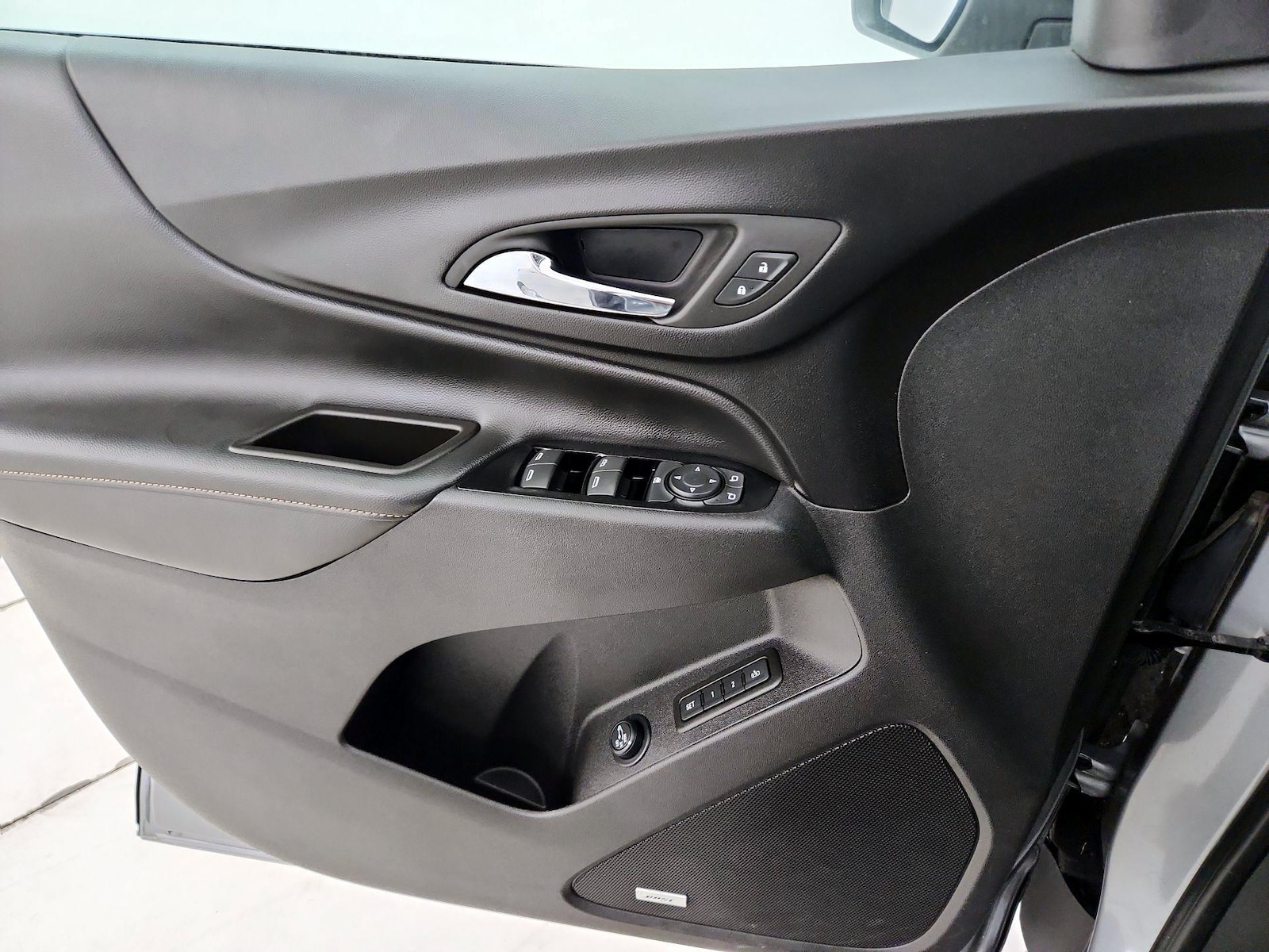 2023 Chevrolet Equinox Premier - Photo 13