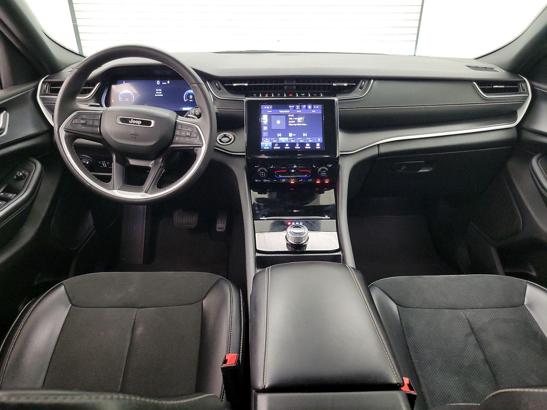 Thumbnail: 2024 Jeep Grand Cherokee - 9