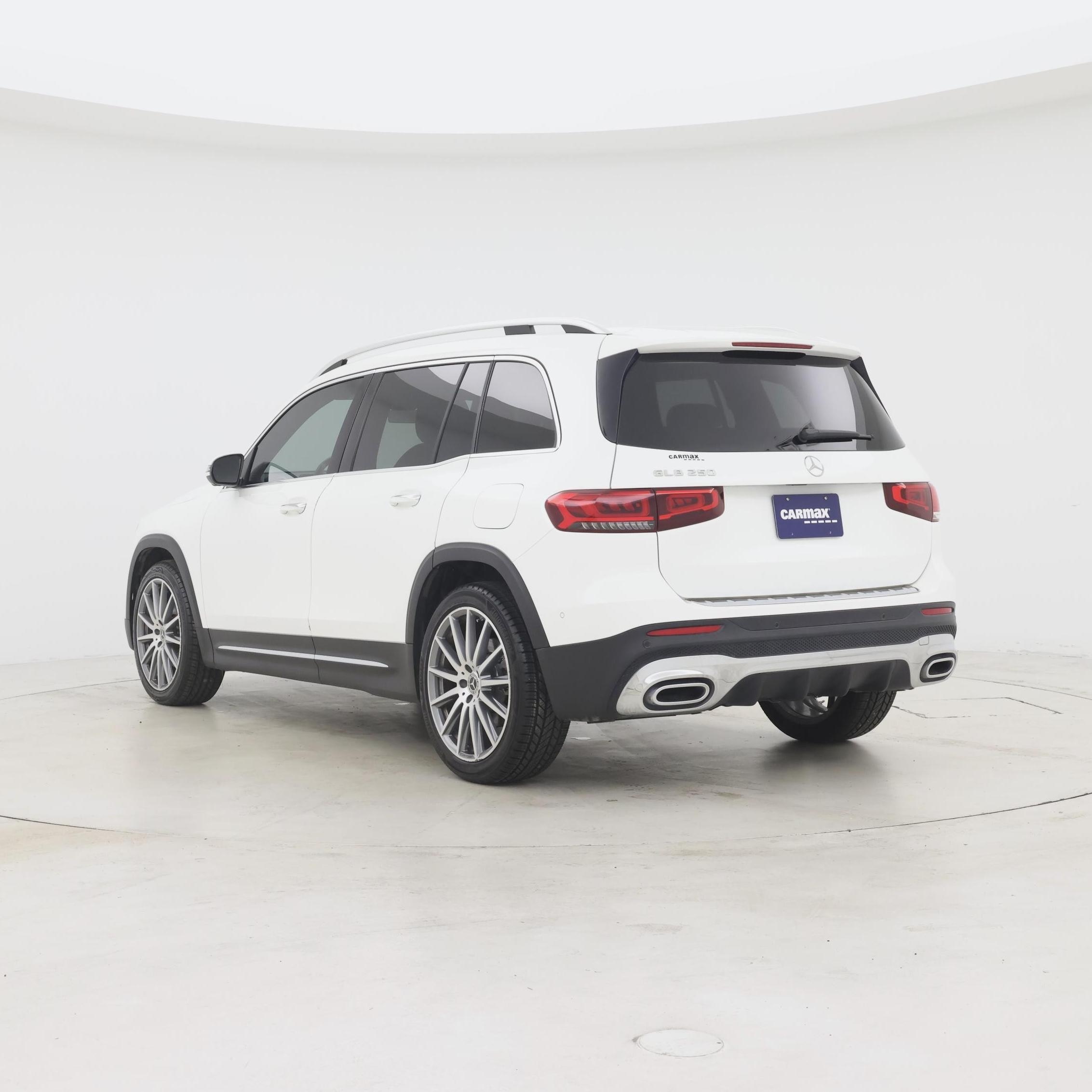 Thumbnail: 2021 Mercedes-Benz GLB - 2