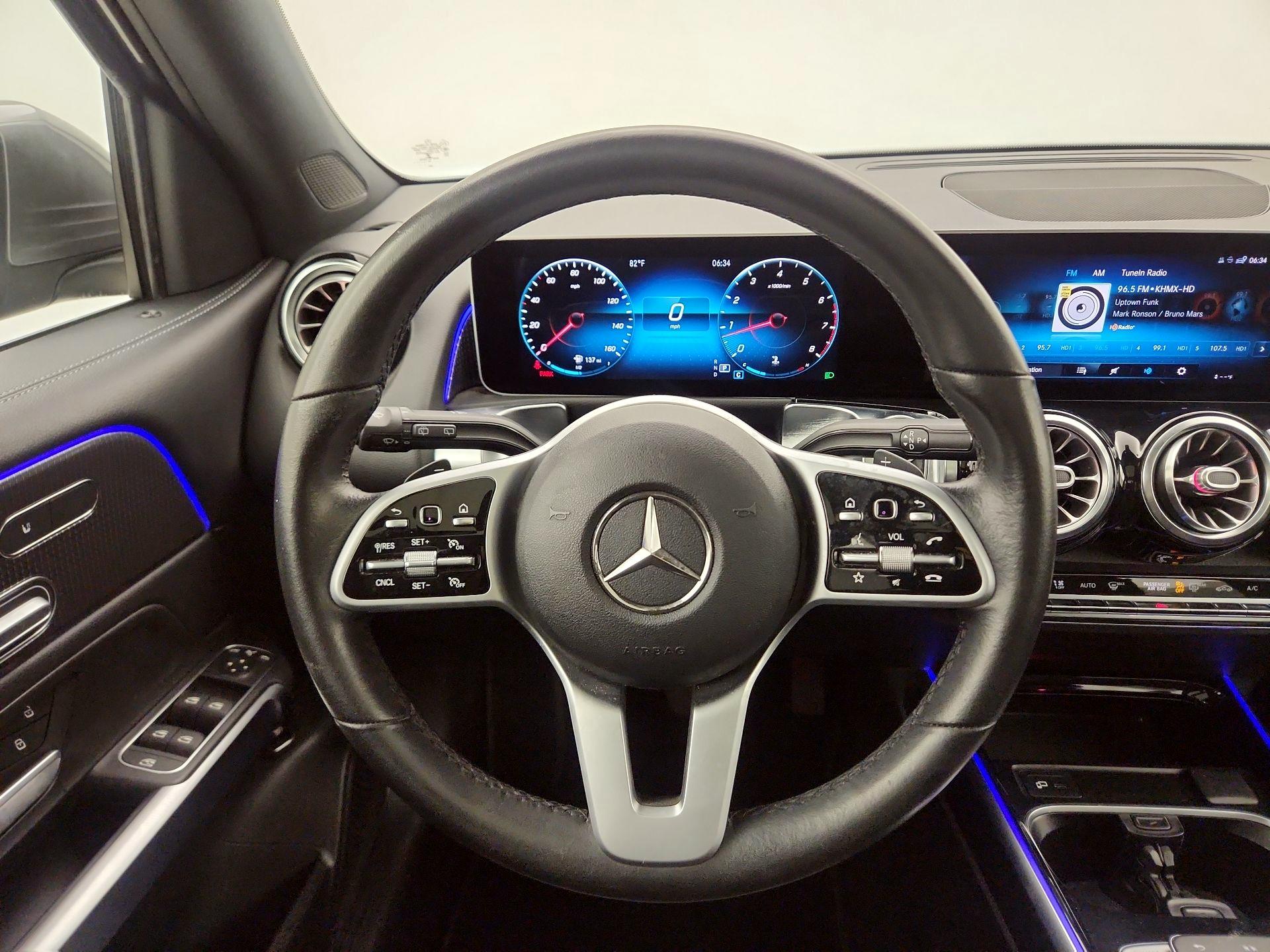 Thumbnail: 2020 Mercedes-Benz GLB - 10