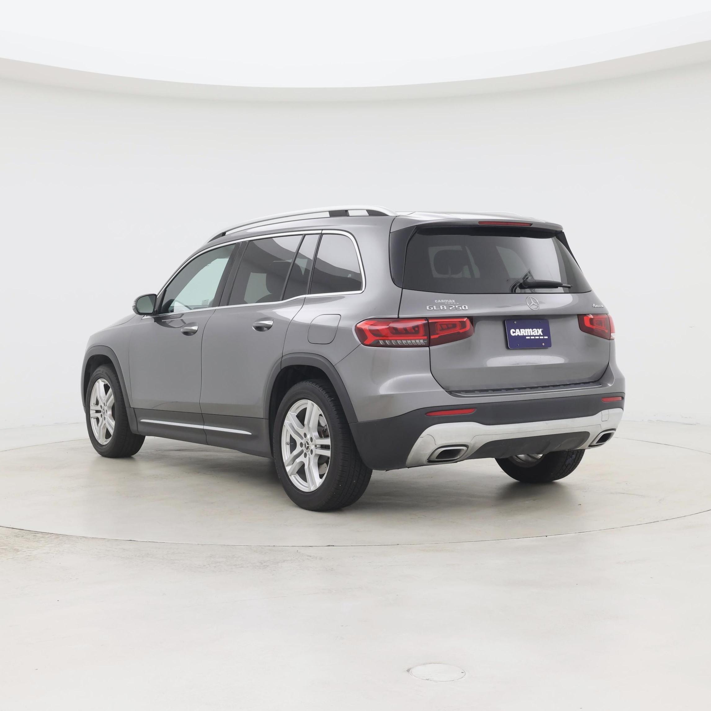 Thumbnail: 2020 Mercedes-Benz GLB - 2
