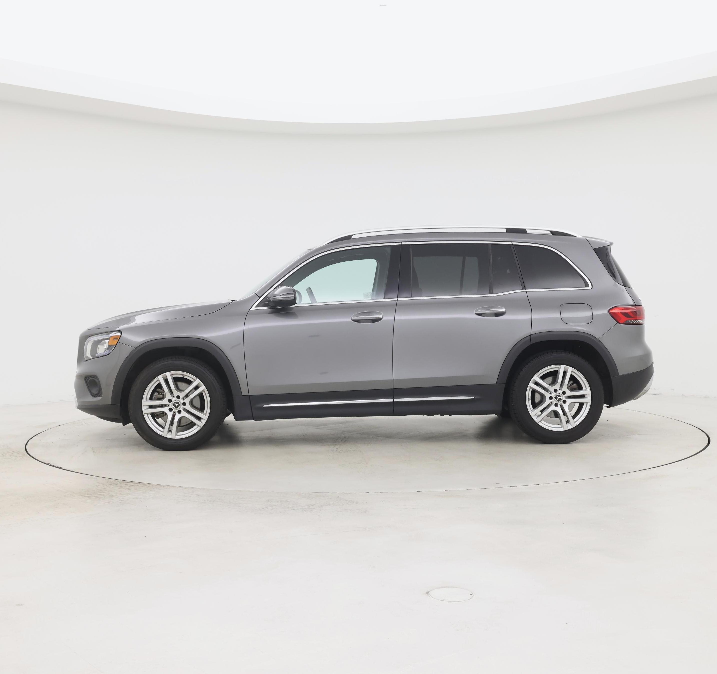 Thumbnail: 2020 Mercedes-Benz GLB - 3