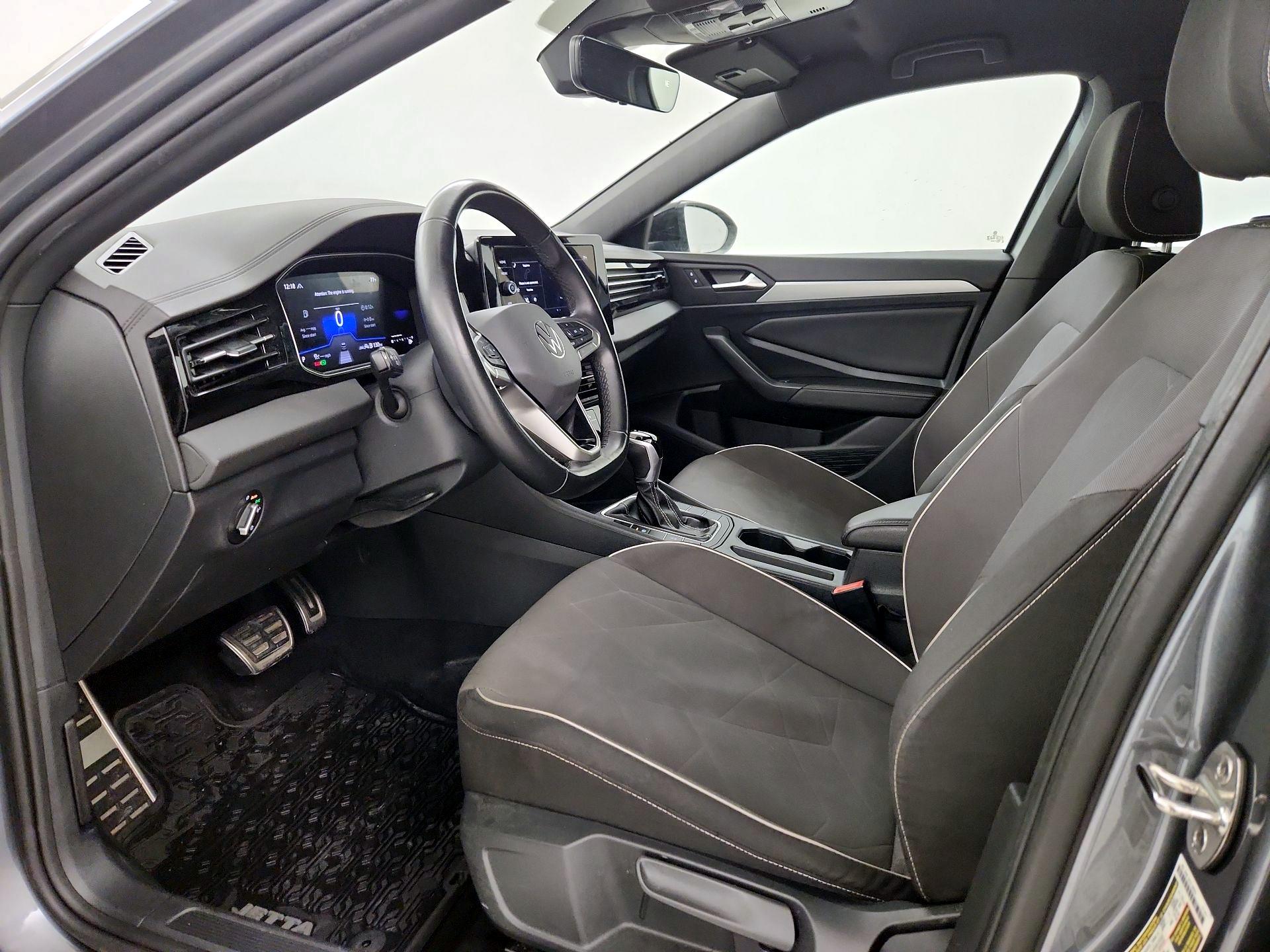 Thumbnail: 2025 Volkswagen Jetta - 11