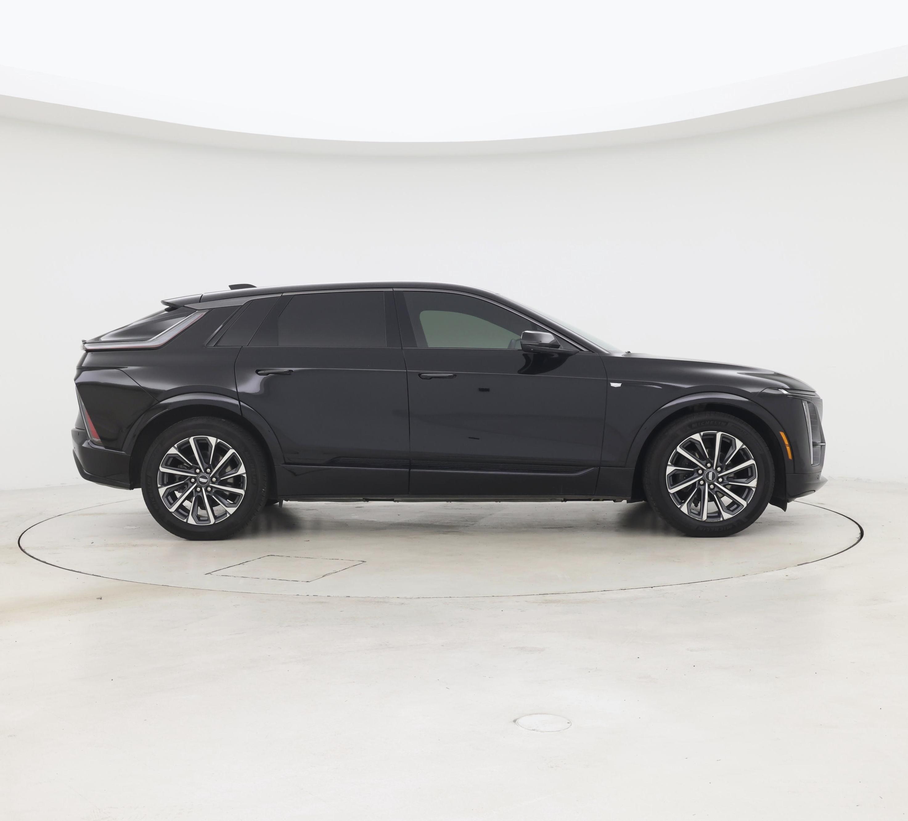 Thumbnail: 2024 Cadillac Lyriq - 7