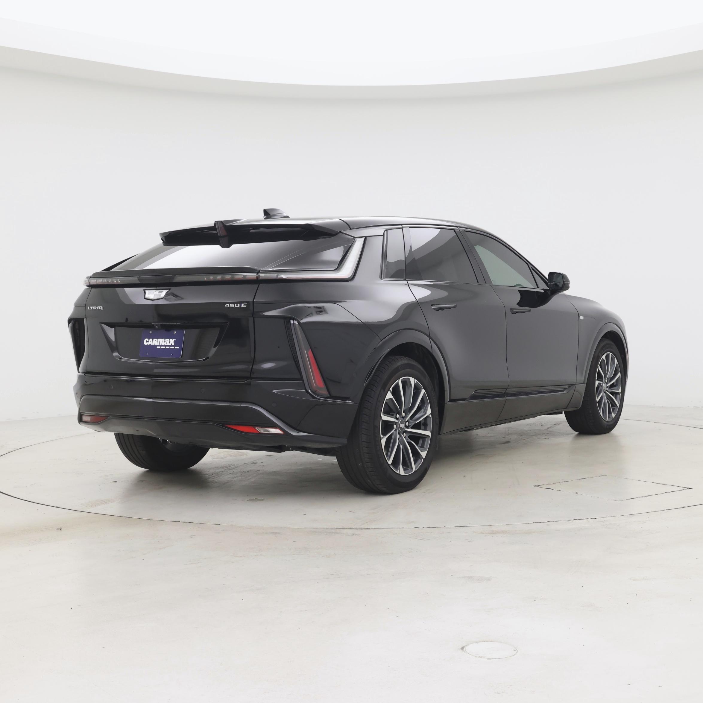 Thumbnail: 2024 Cadillac Lyriq - 8