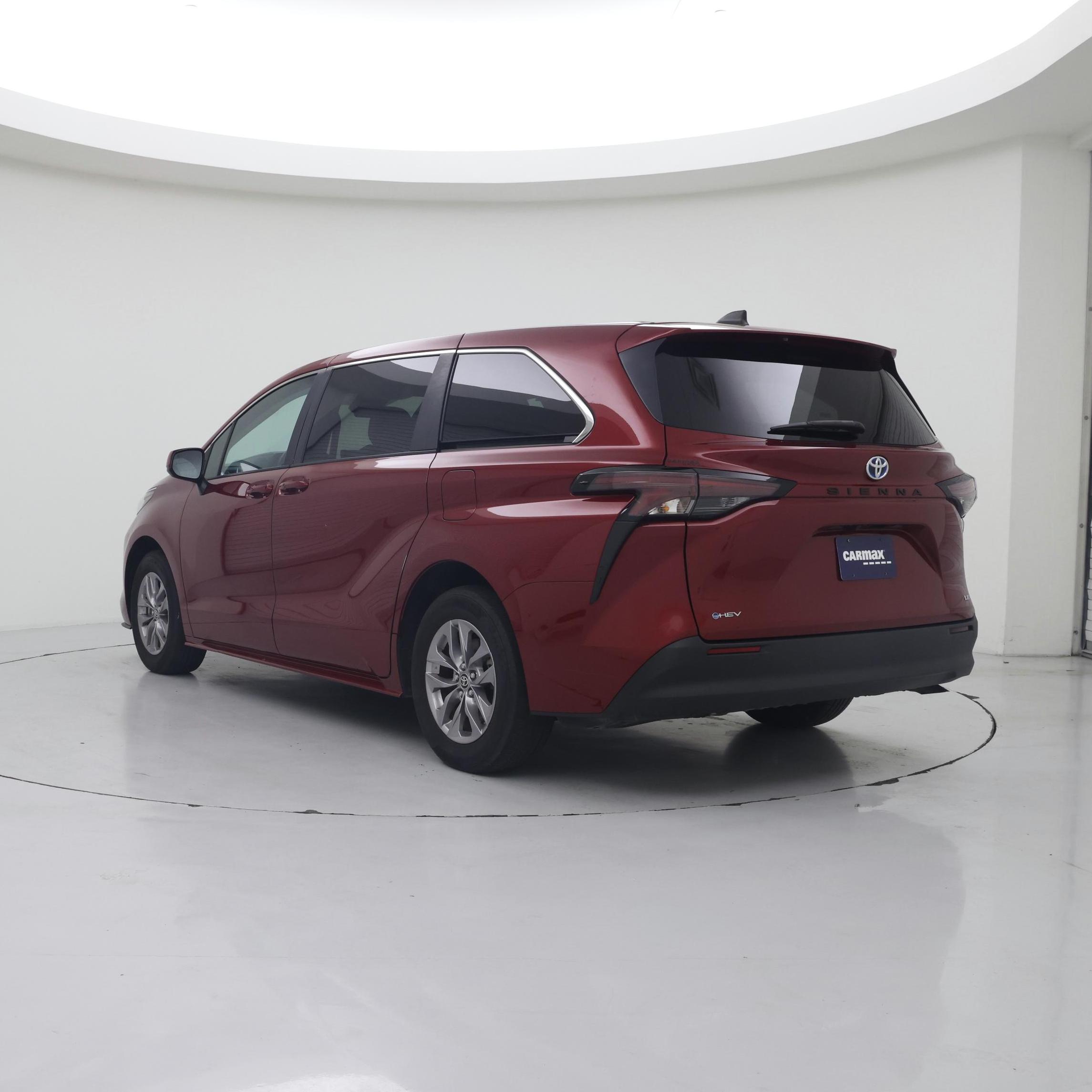 Thumbnail: 2025 Toyota Sienna - 2