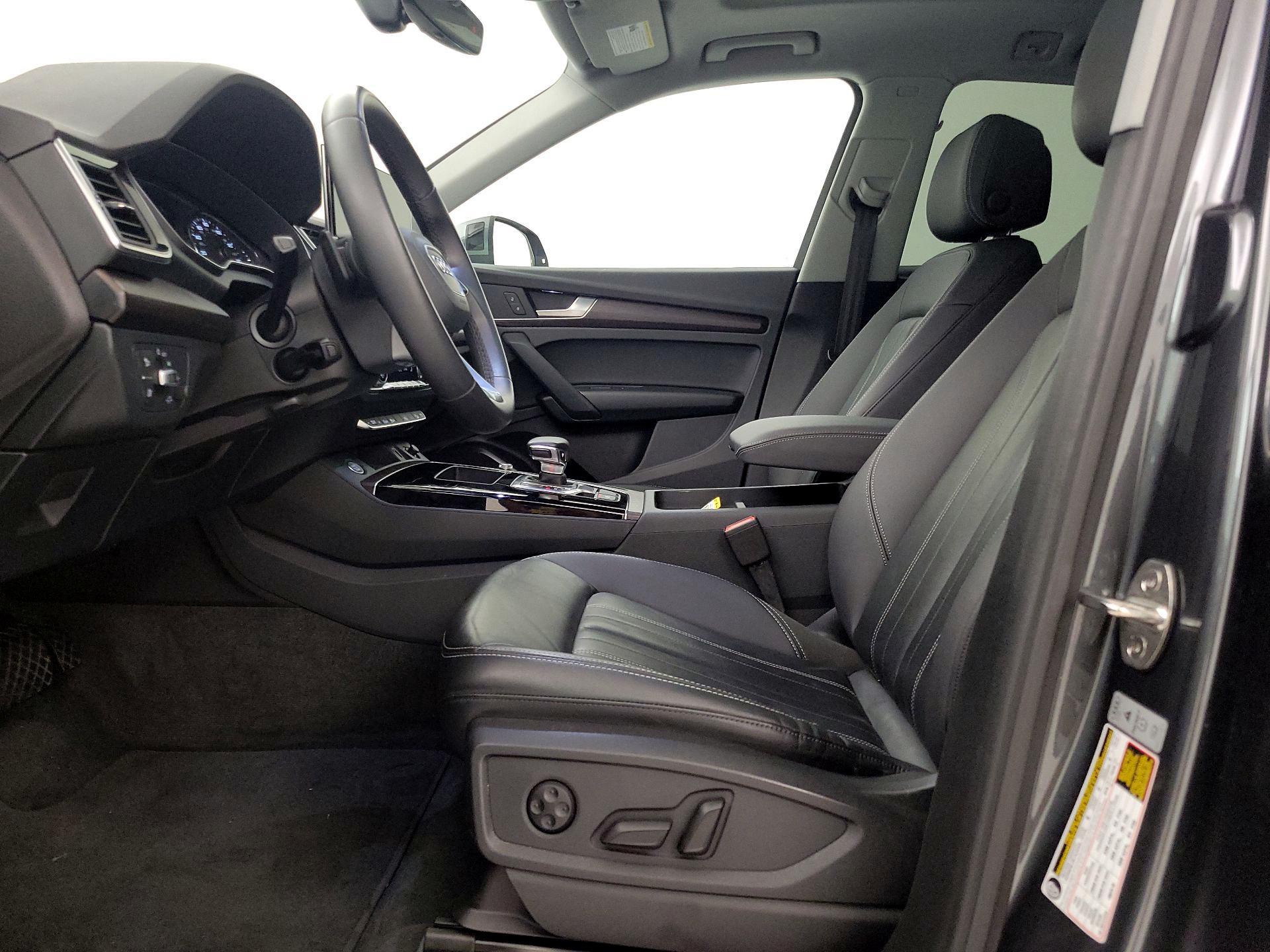 Thumbnail: 2023 Audi Q5 - 11