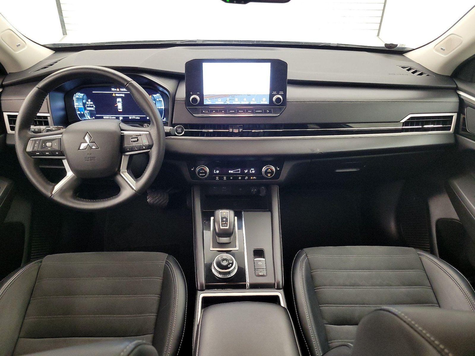 2024 Mitsubishi Outlander SE - Photo 10