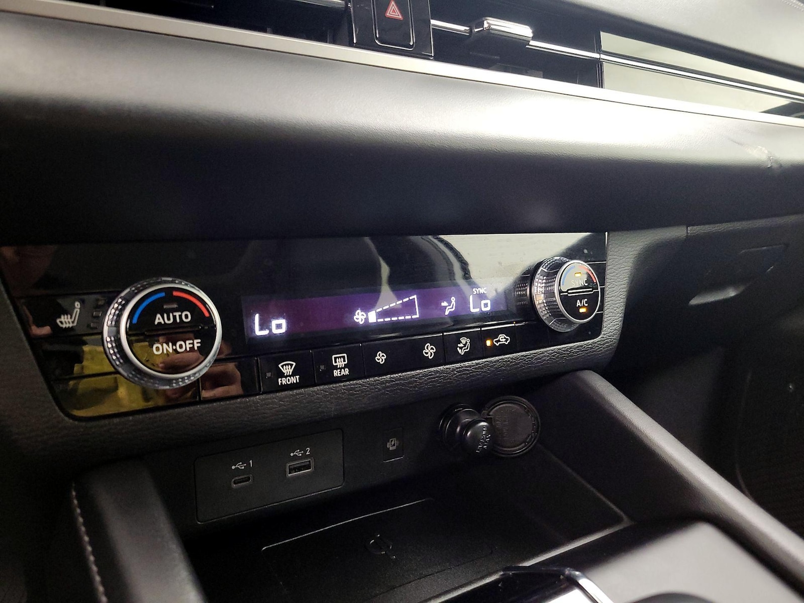 2024 Mitsubishi Outlander SE - Photo 18