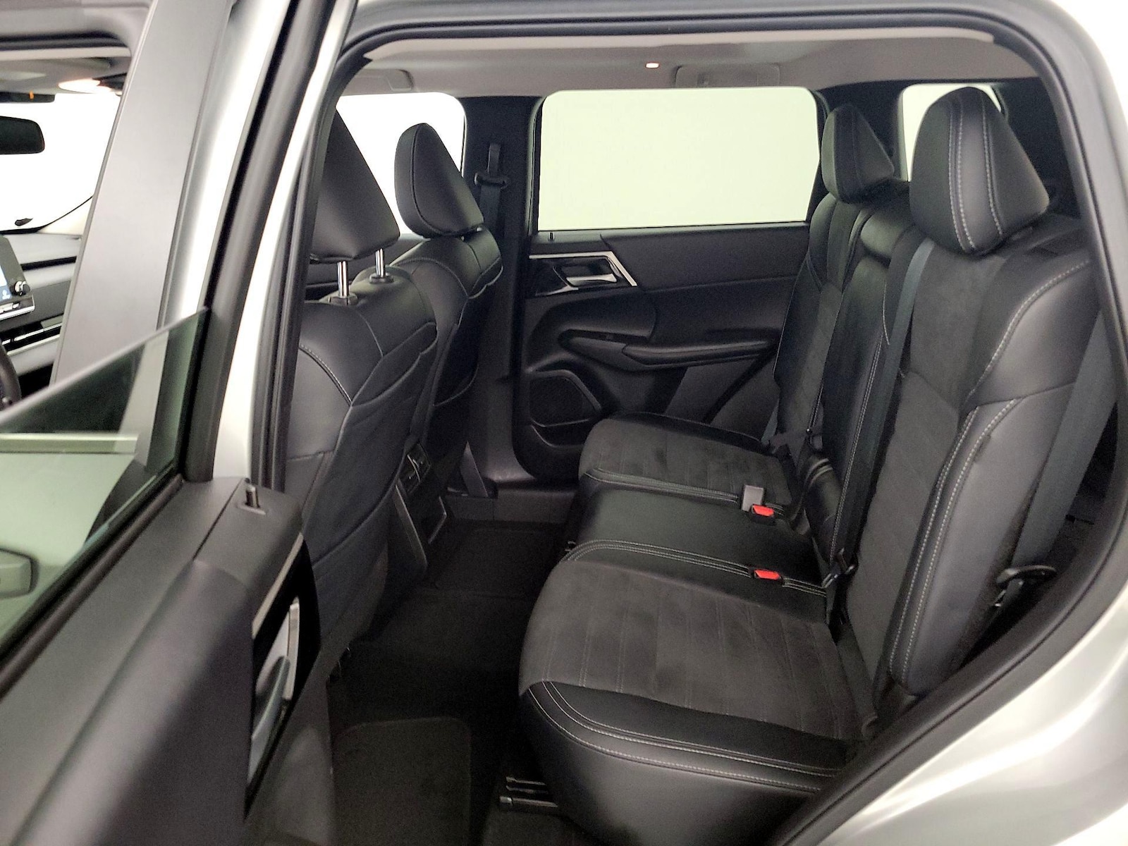 2024 Mitsubishi Outlander SE - Photo 22