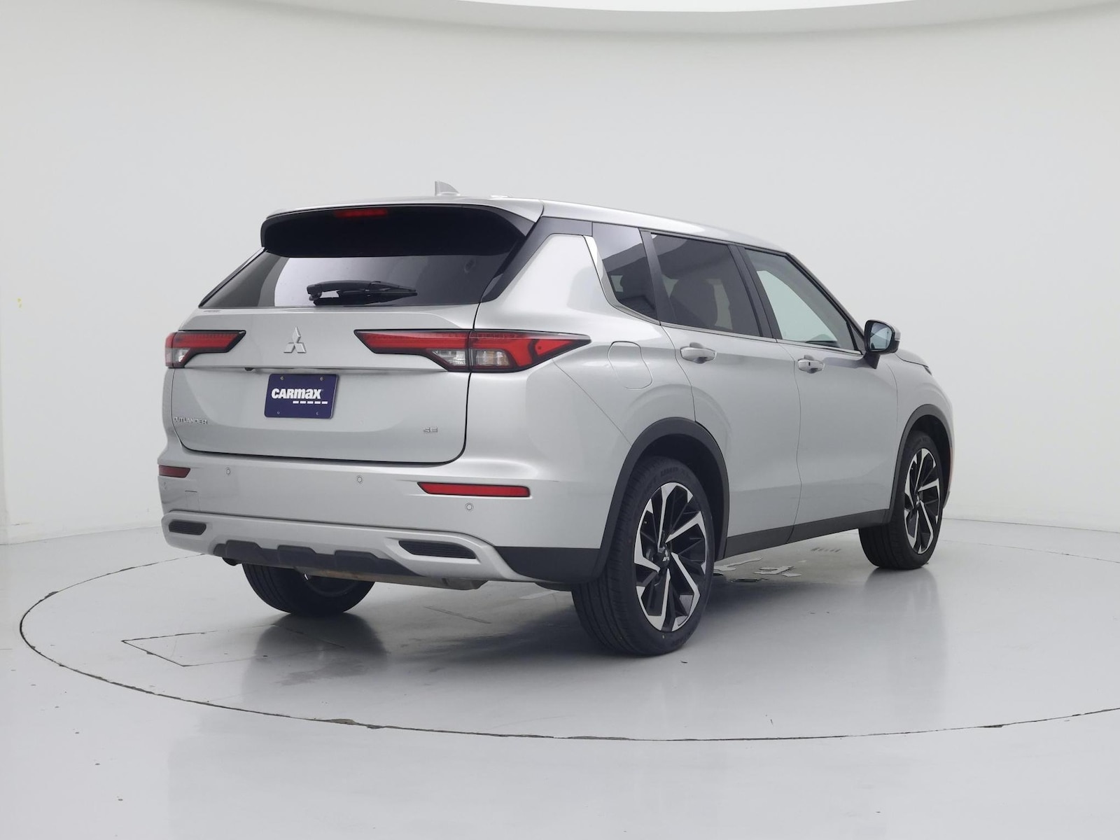 2024 Mitsubishi Outlander SE - Photo 9