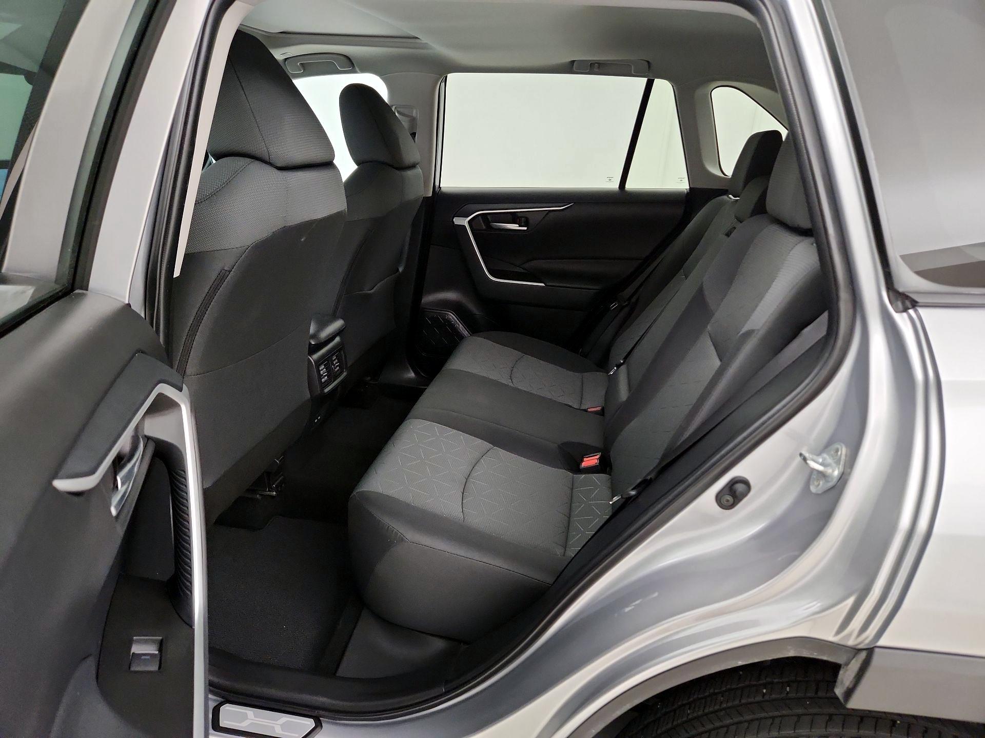 Thumbnail: 2025 Toyota RAV4 - 20
