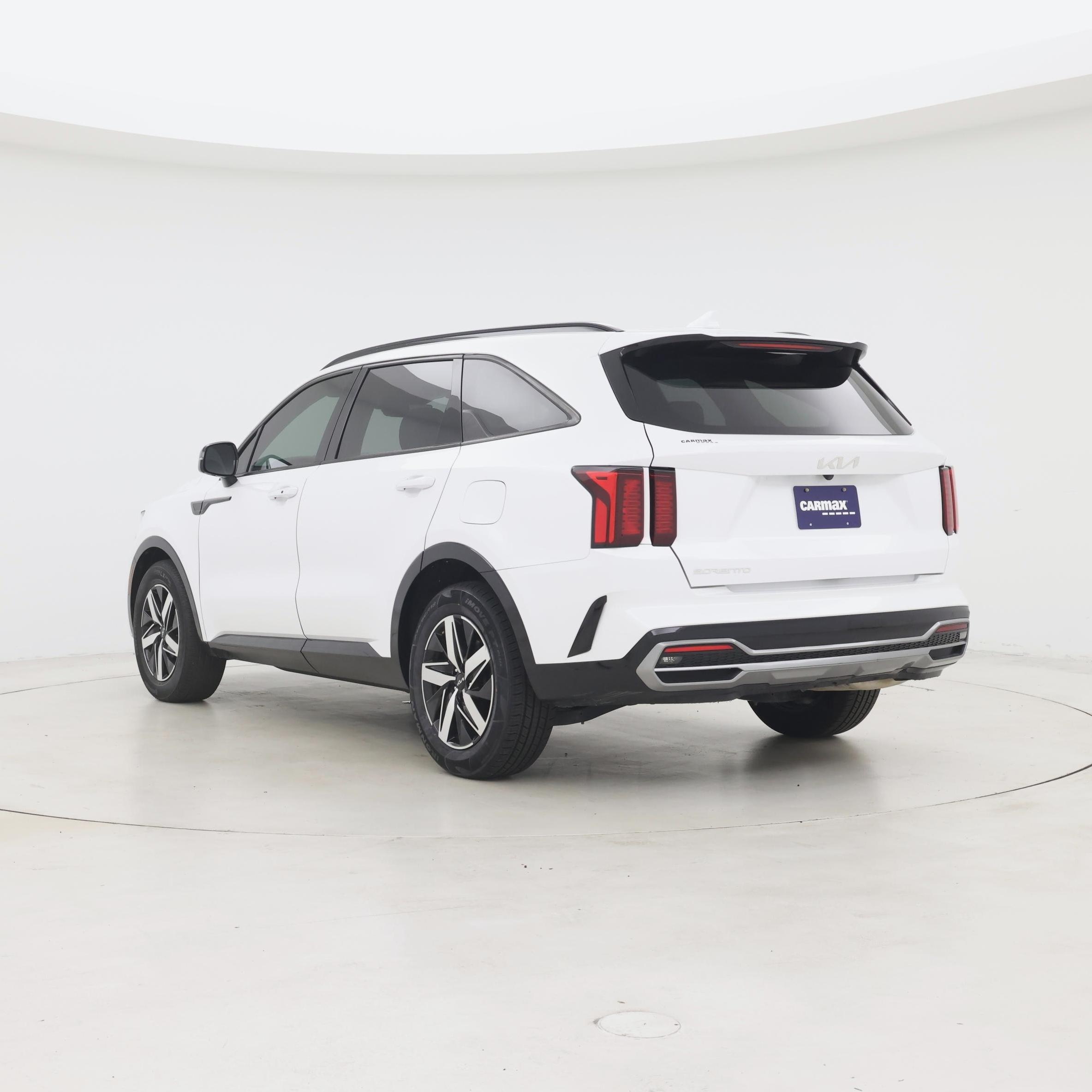 Thumbnail: 2023 Kia Sorento - 2