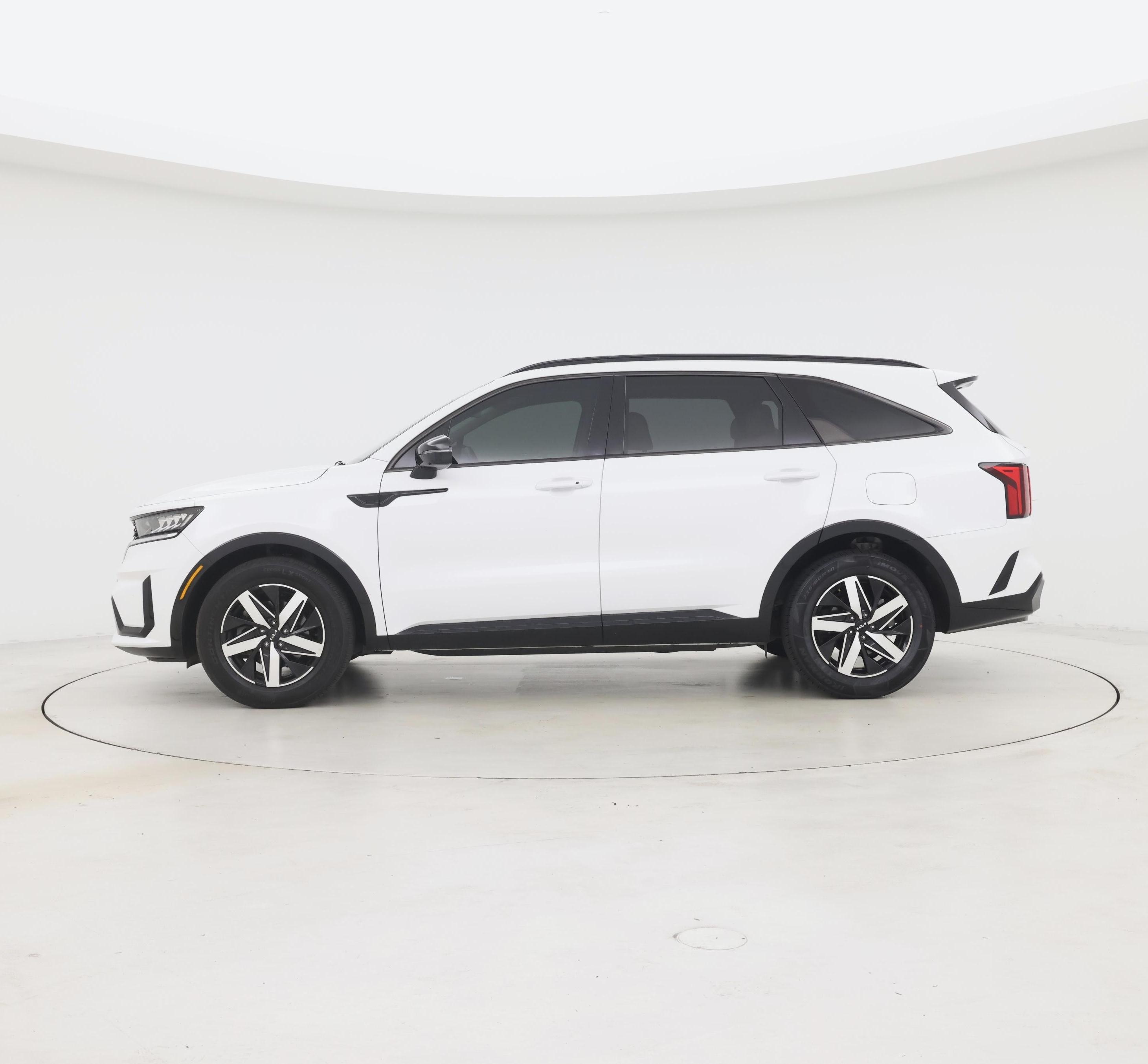 Thumbnail: 2023 Kia Sorento - 3