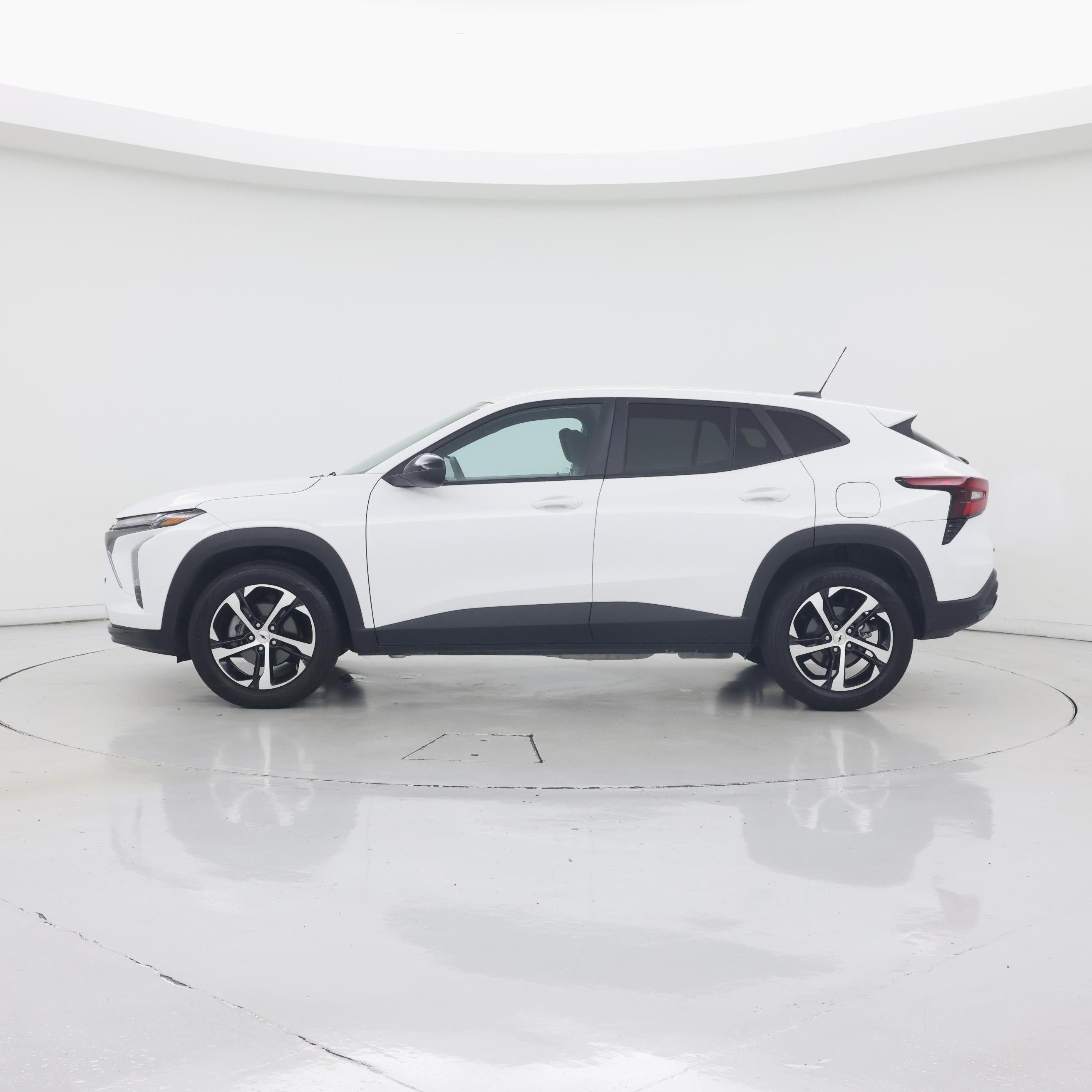 Thumbnail: 2025 Chevrolet Trax - 3