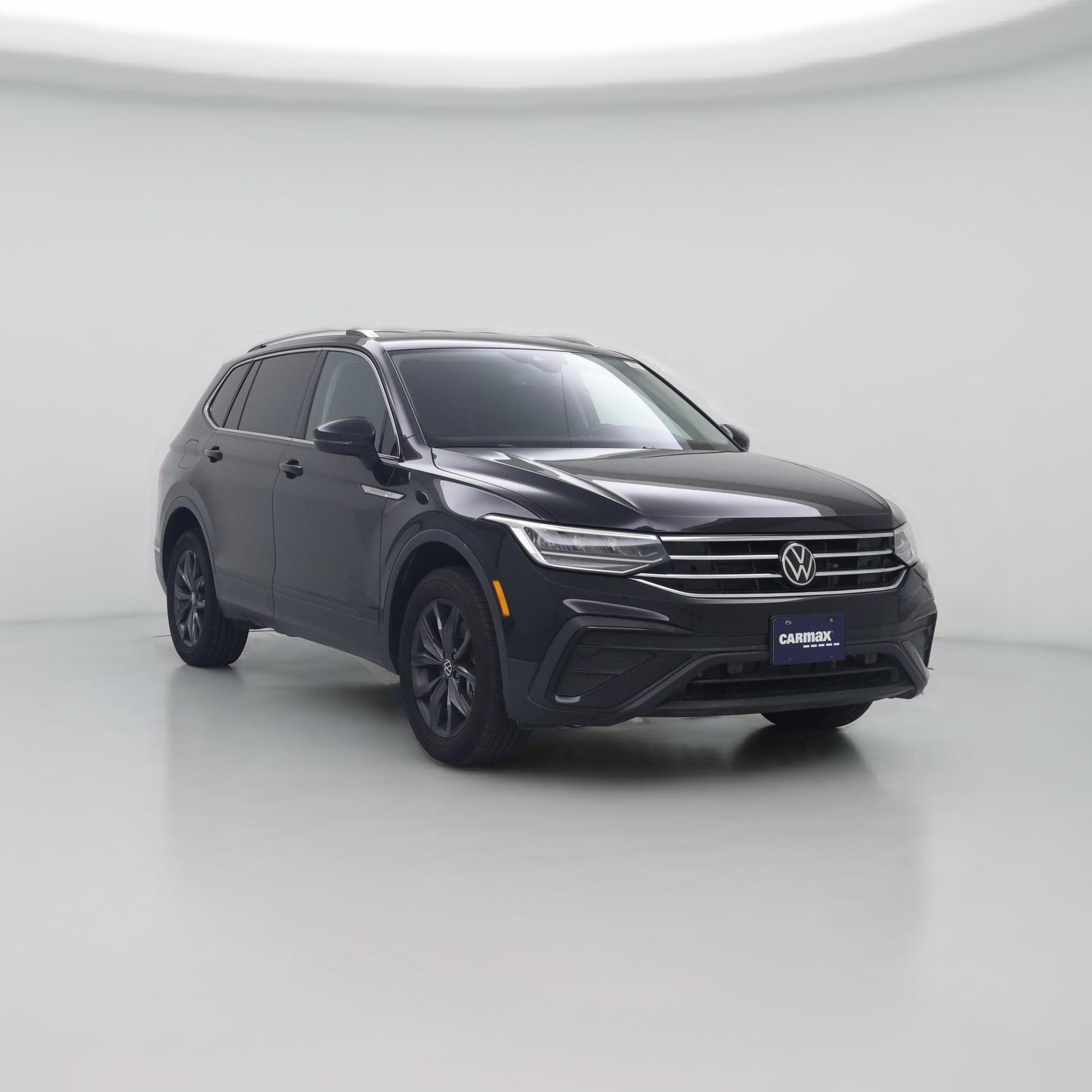 Thumbnail: 2023 Volkswagen Tiguan - 1