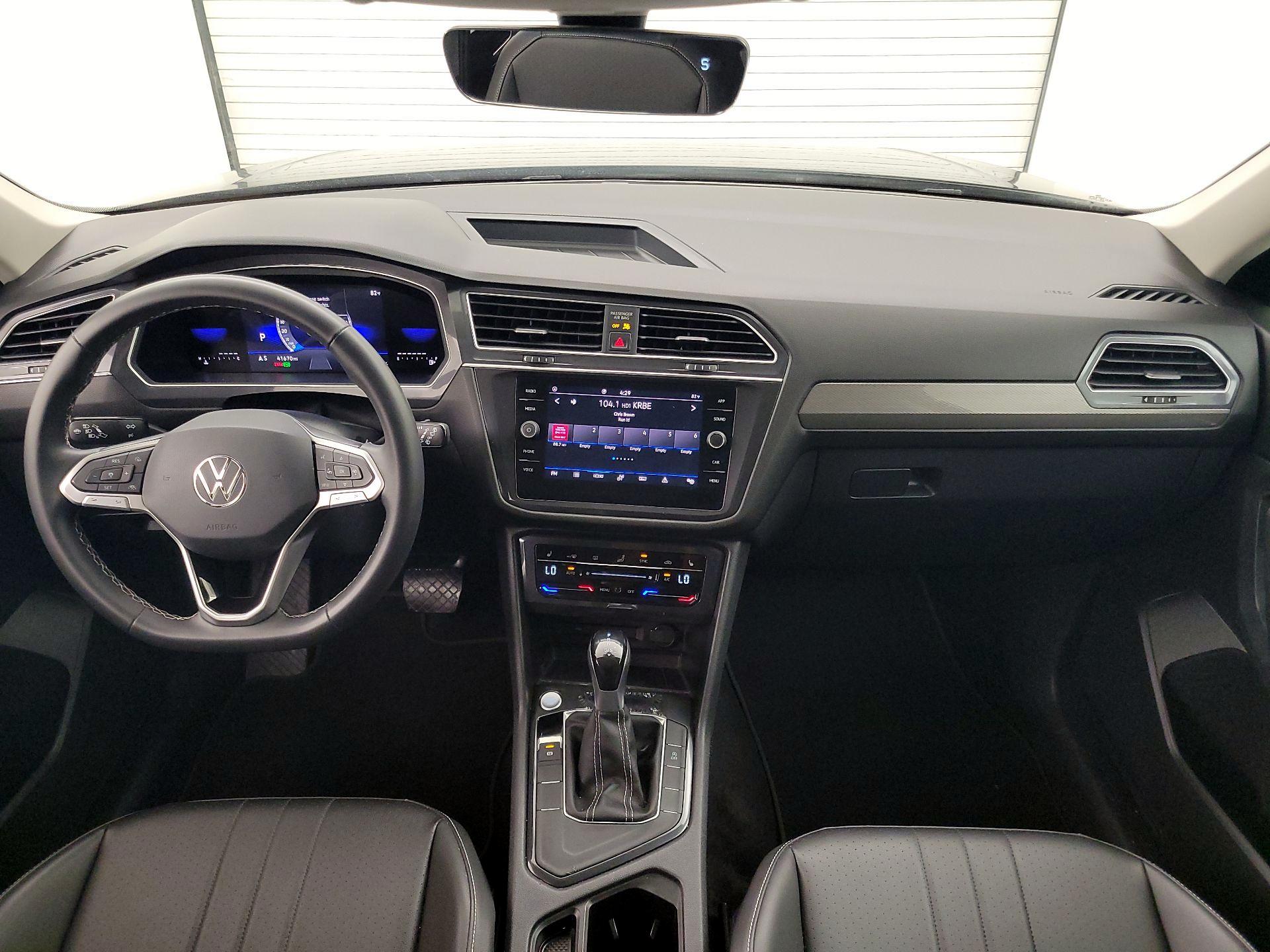 Thumbnail: 2023 Volkswagen Tiguan - 9