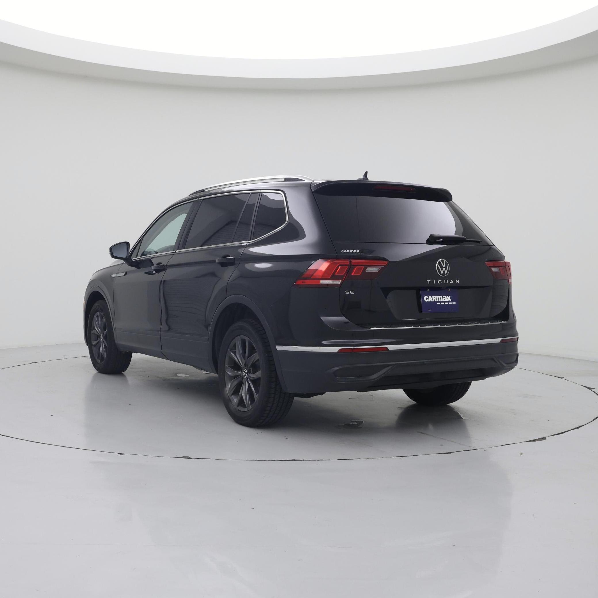 Thumbnail: 2023 Volkswagen Tiguan - 2