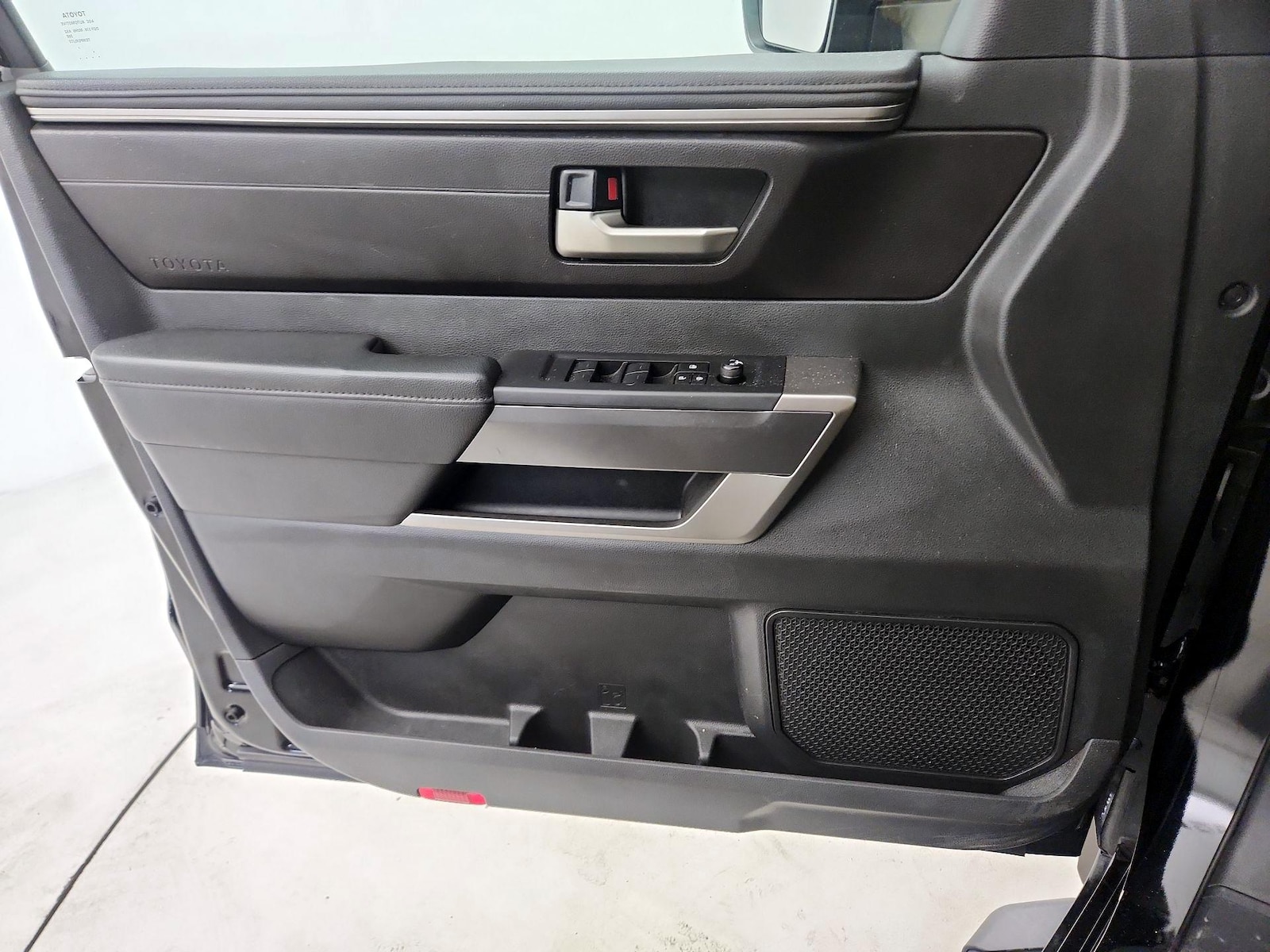 2024 Toyota Tundra SR5 - Photo 11