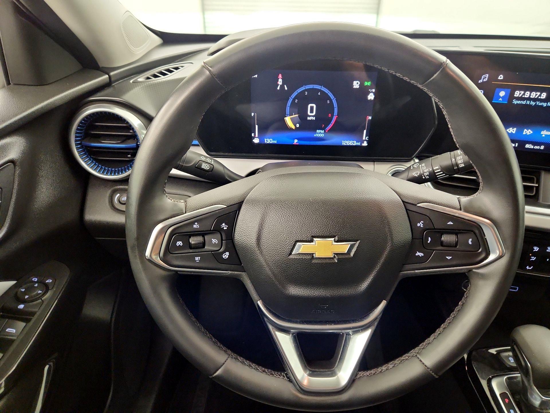 Thumbnail: 2024 Chevrolet Trax - 10